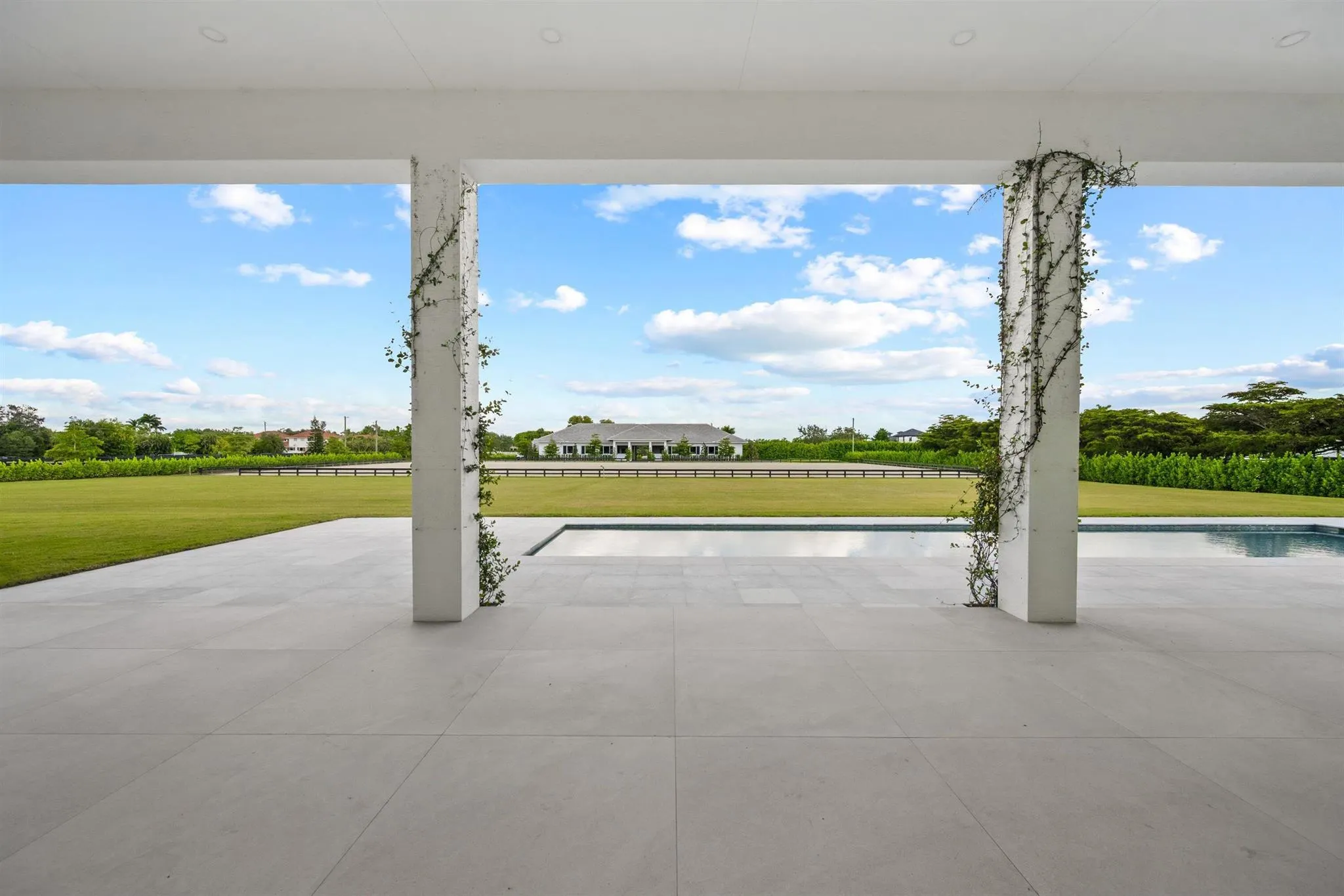 15359 Sunnyland Lane