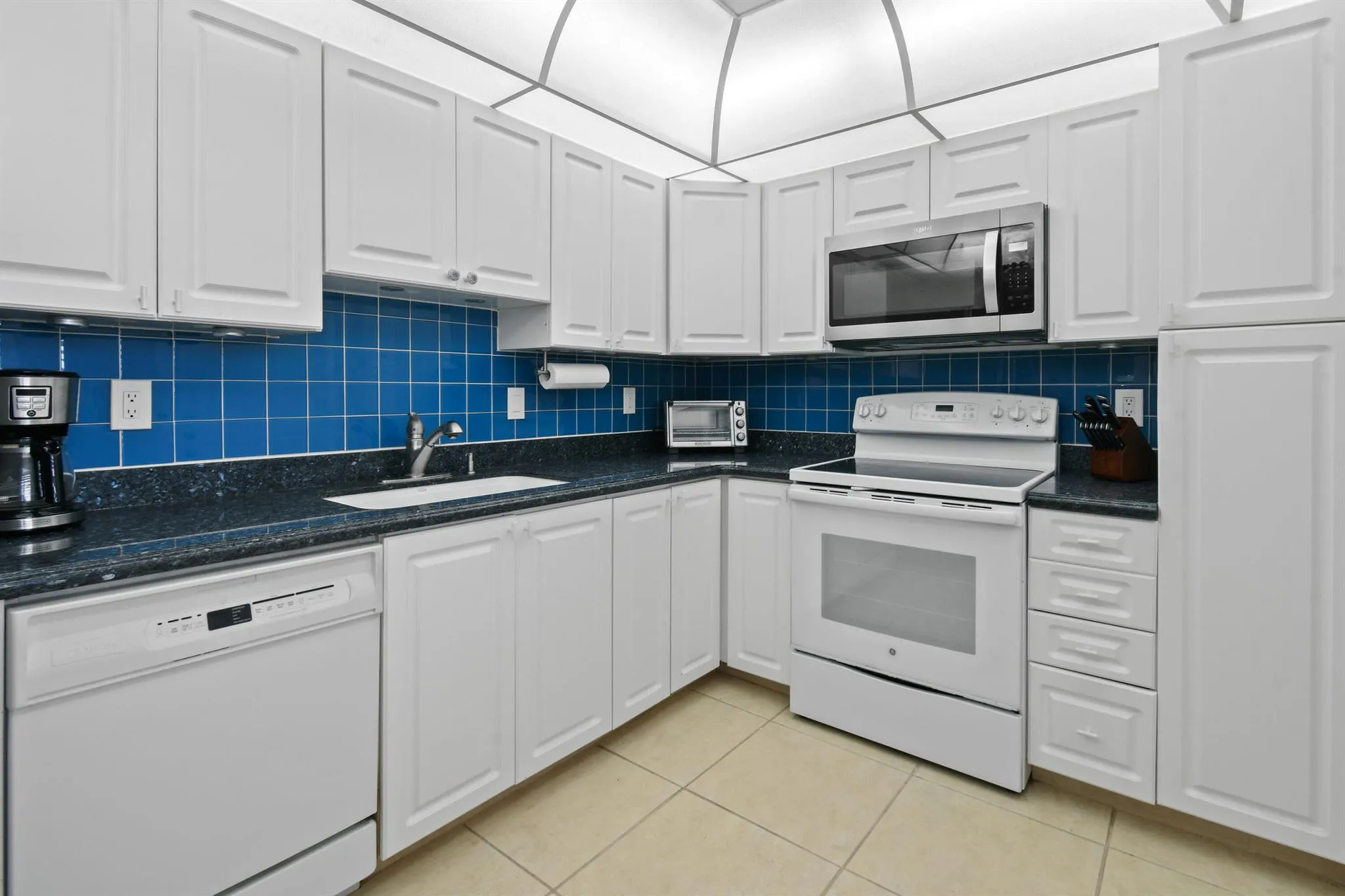 1605 S Us Highway 1, #M1-404