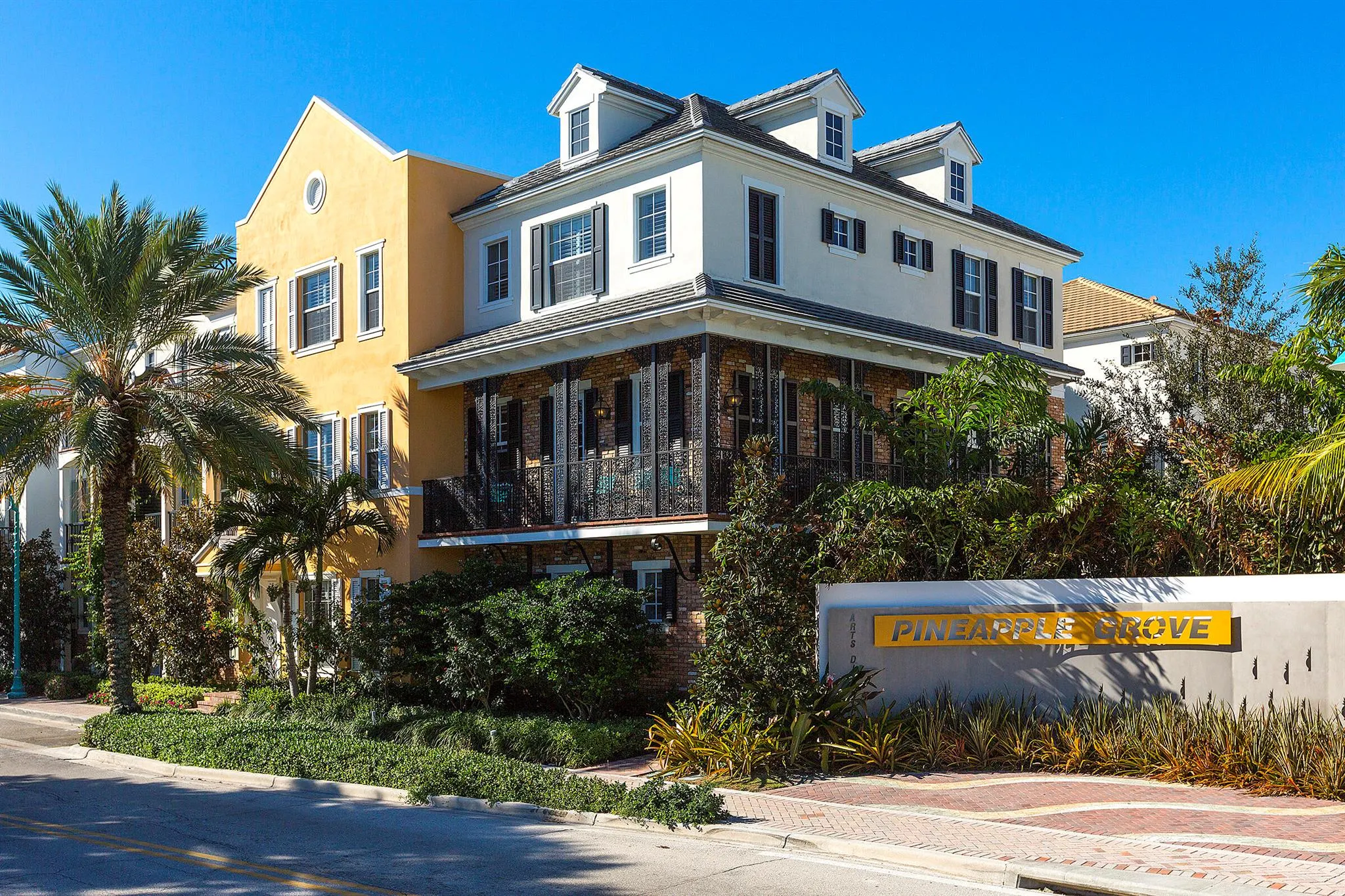 389 E Cannery Row Circle