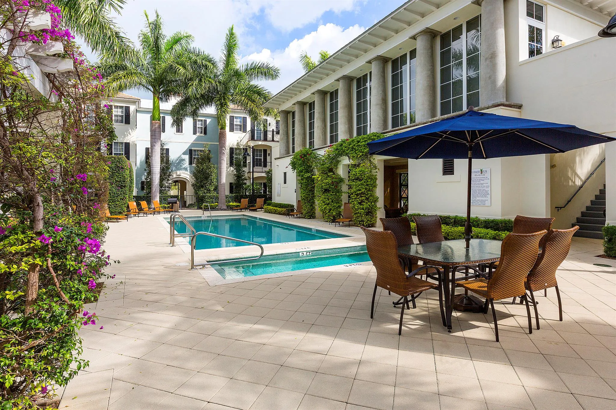 389 E Cannery Row Circle