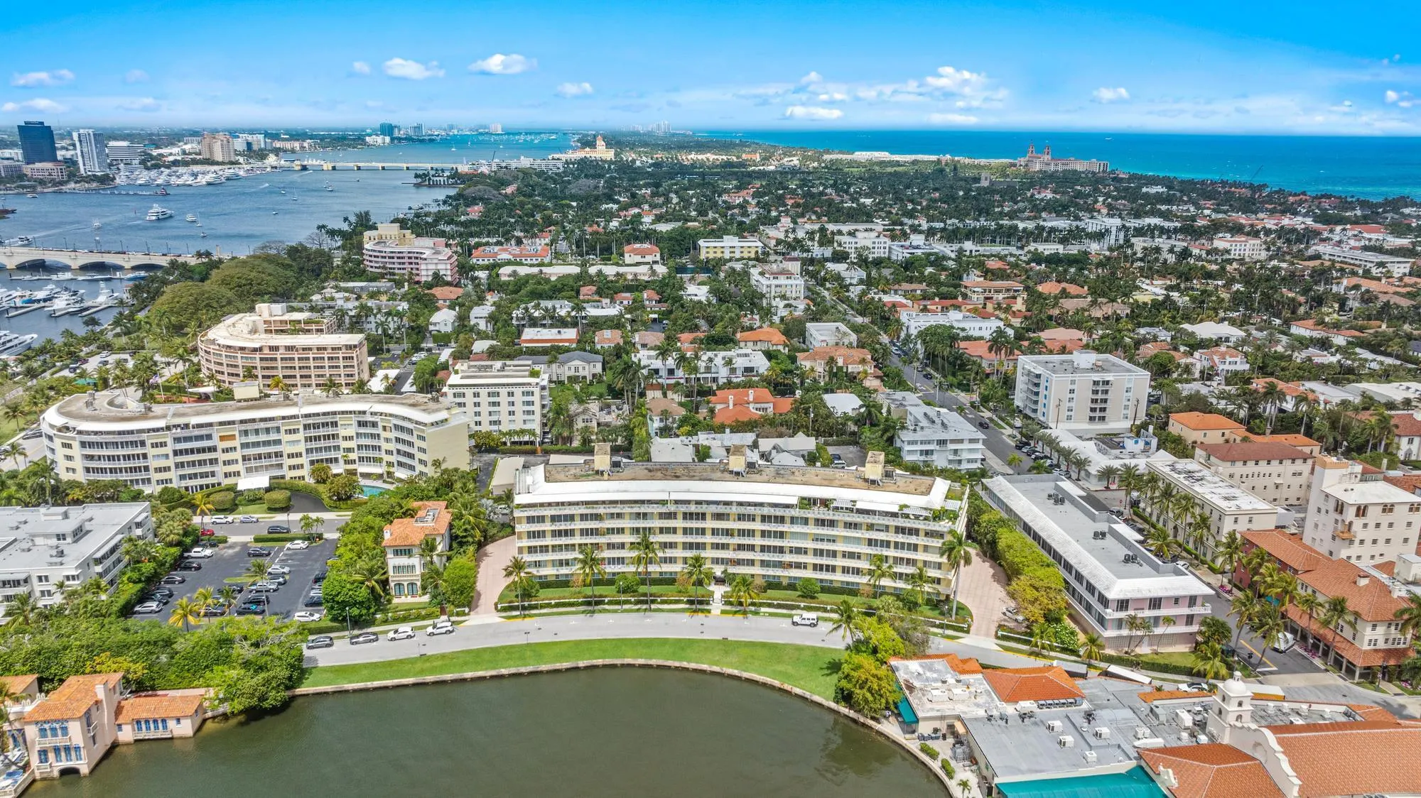 425 Worth Avenue, #2f