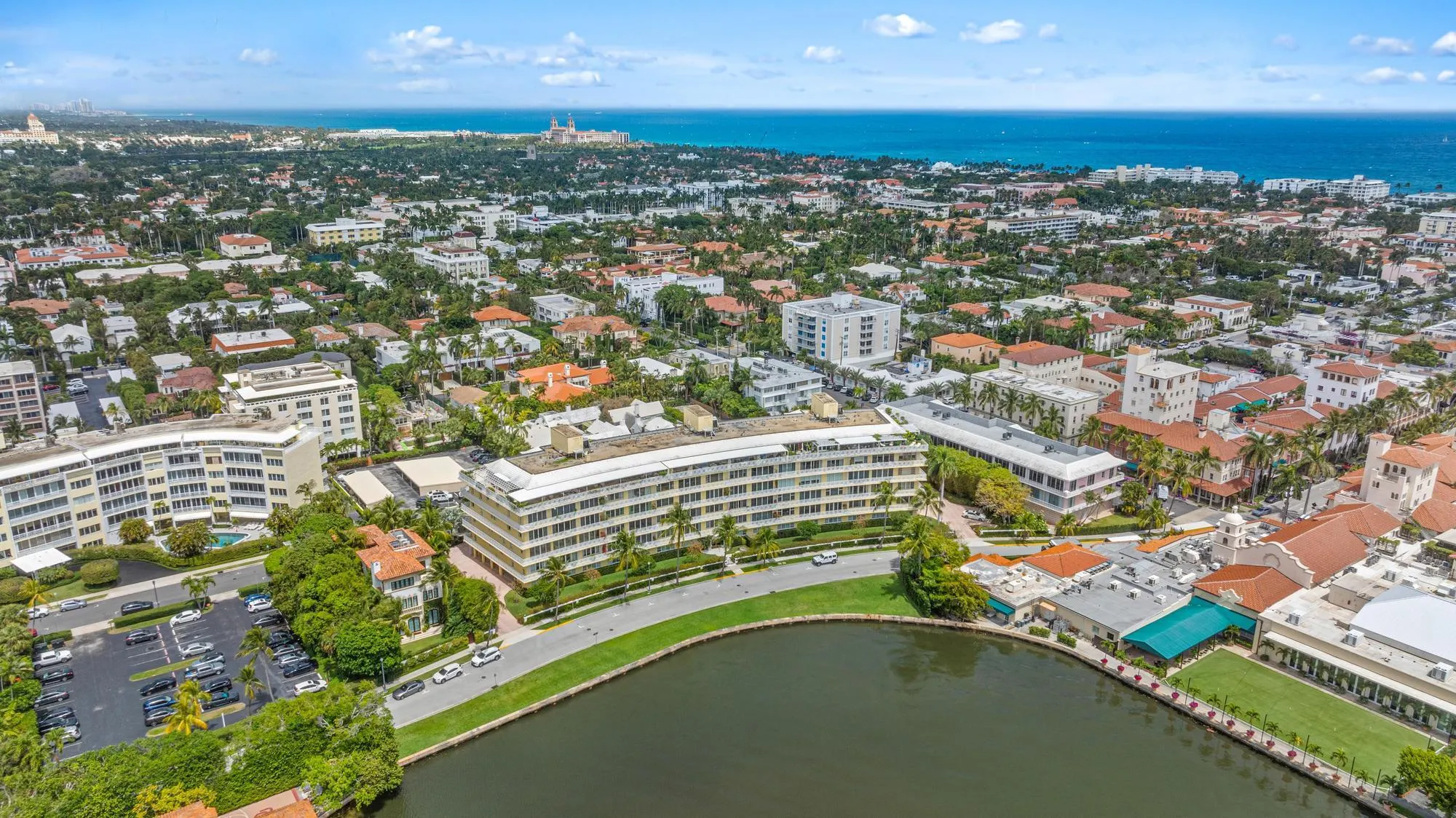 425 Worth Avenue, #2f