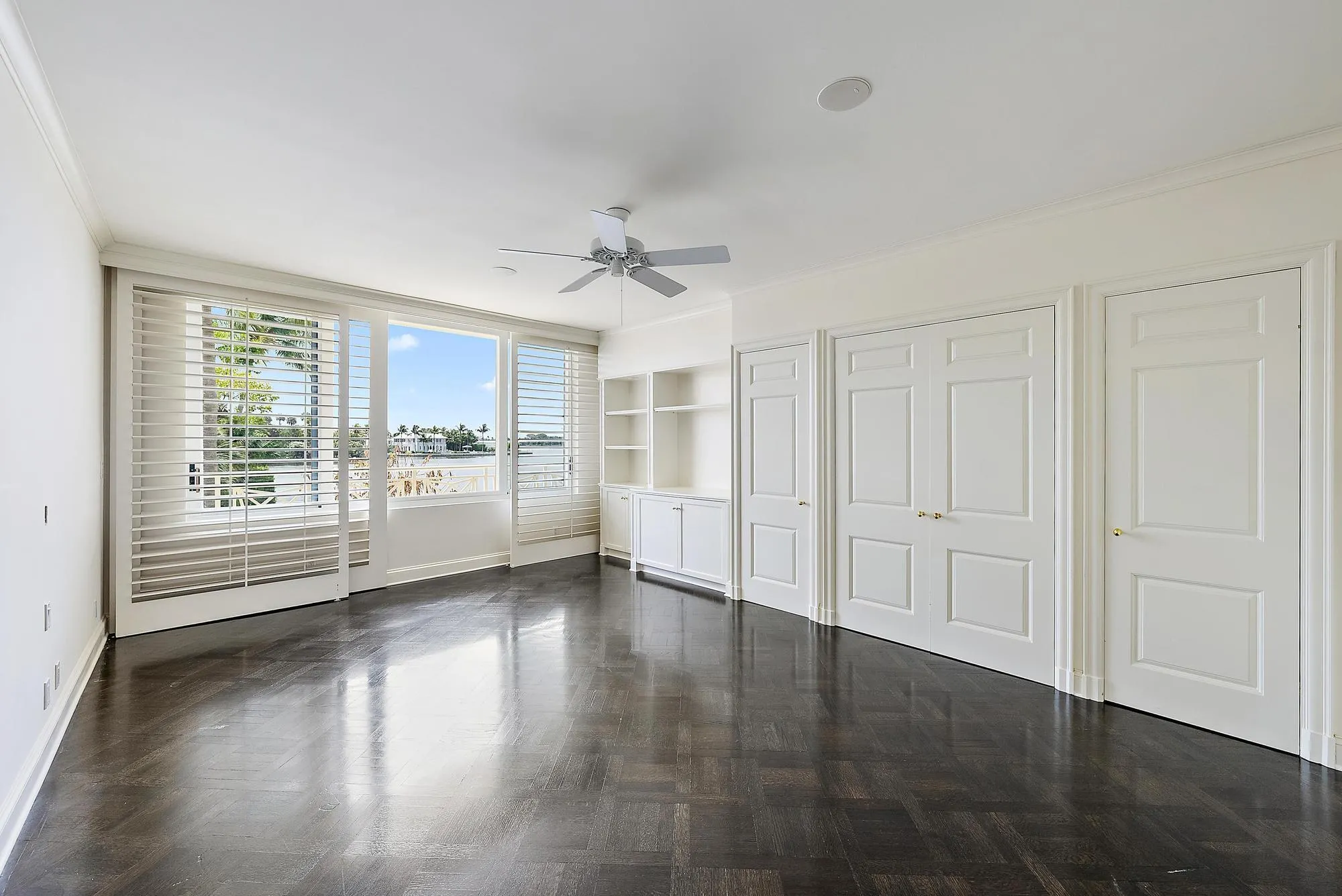 425 Worth Avenue, #2f