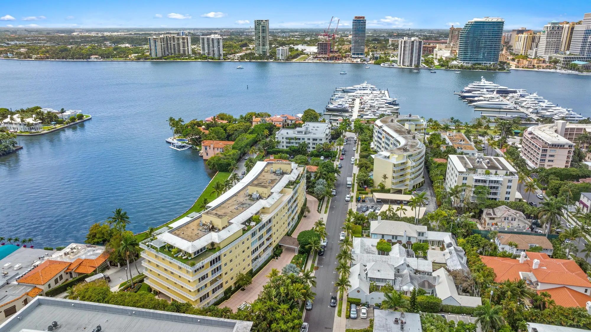 425 Worth Avenue, #2f