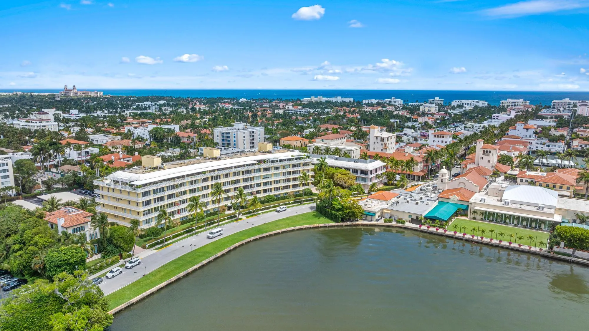 425 Worth Avenue, #2f