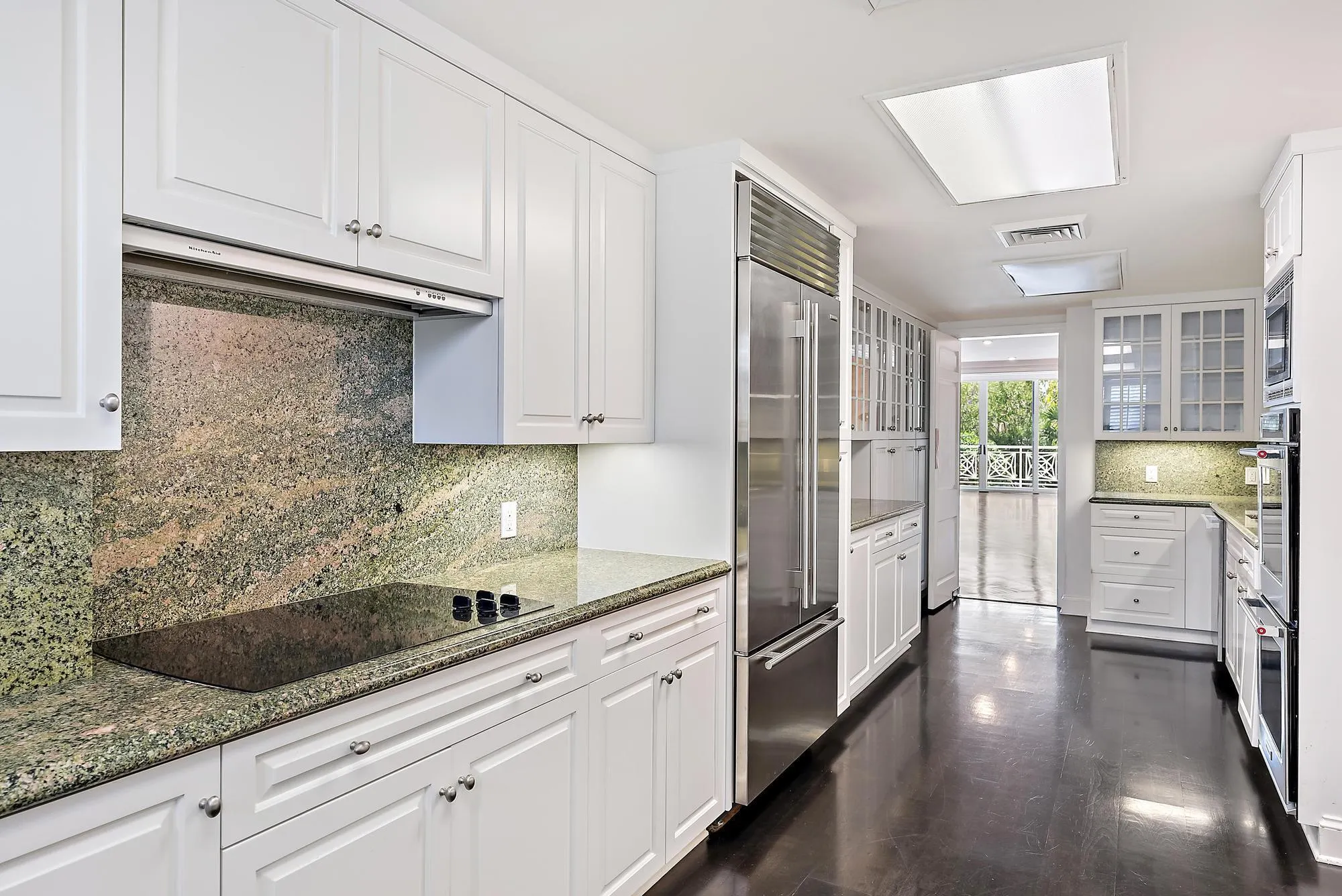 425 Worth Avenue, #2f