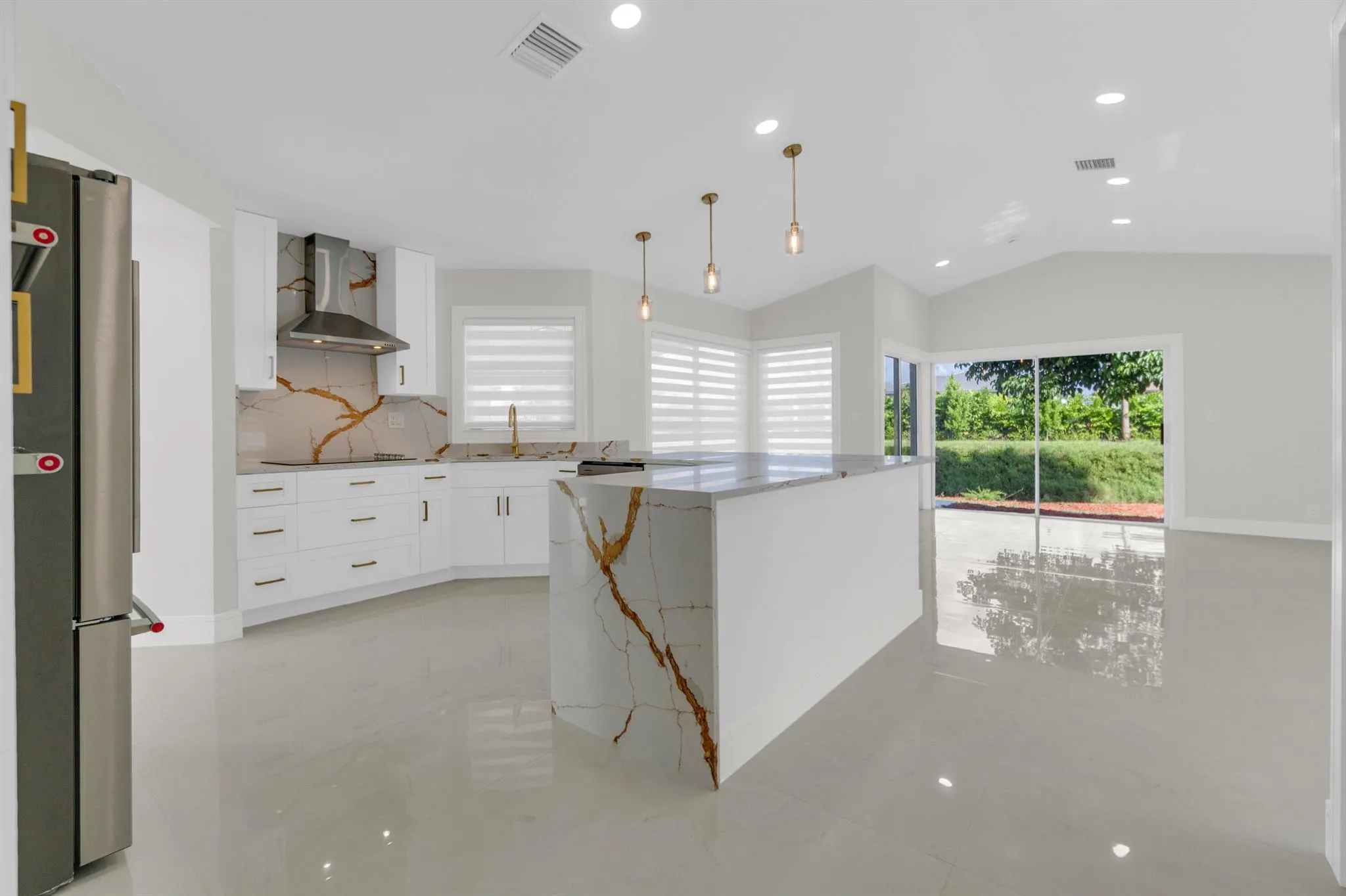 9645 Carousel Circle N