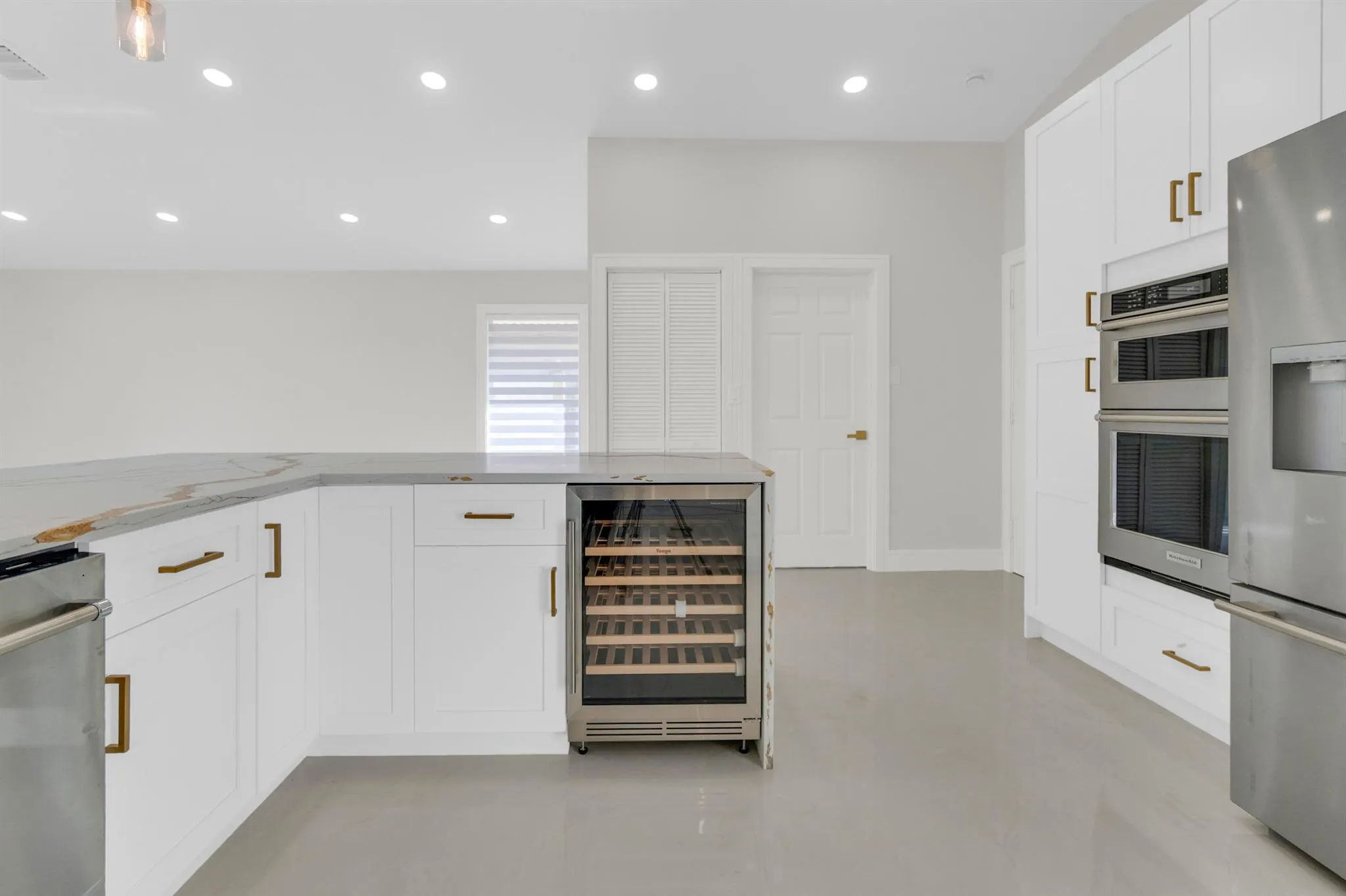 9645 Carousel Circle N