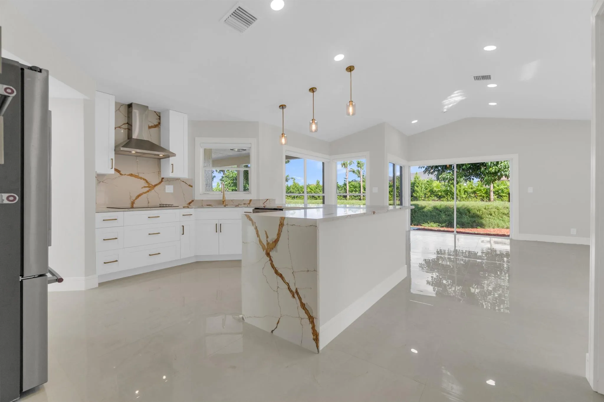 9645 Carousel Circle N