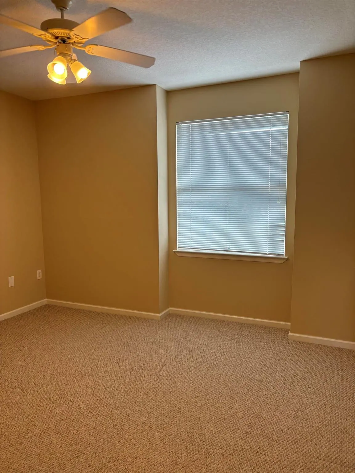 2048 Alta Meadows Lane, #2009