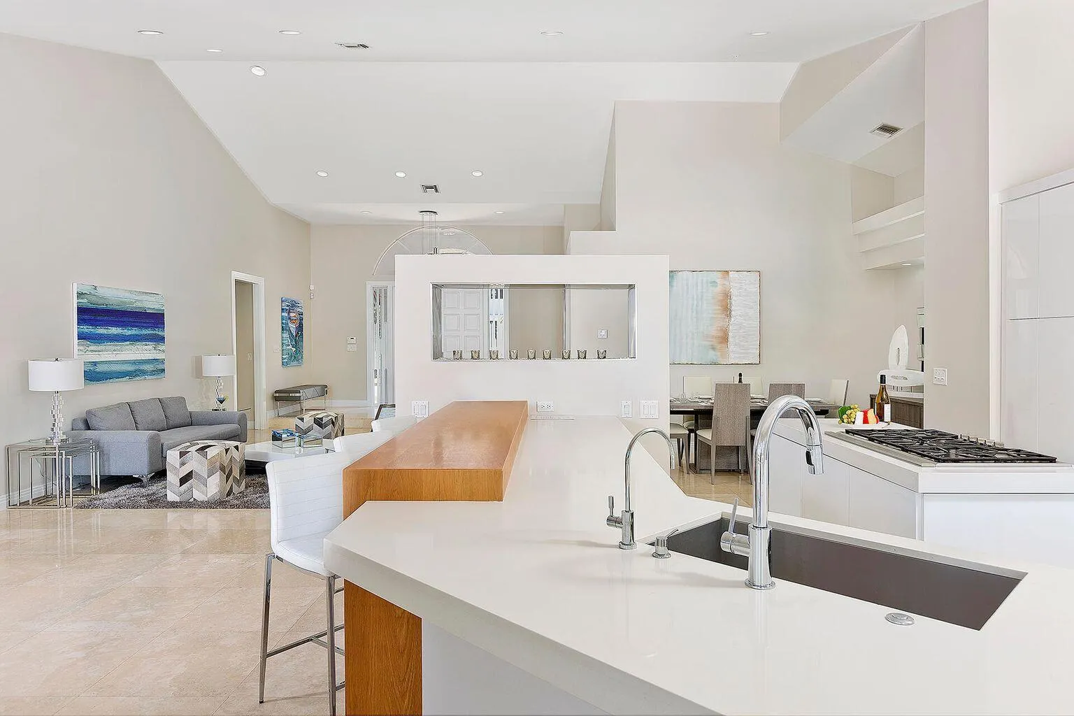 511 Golden Harbour Drive