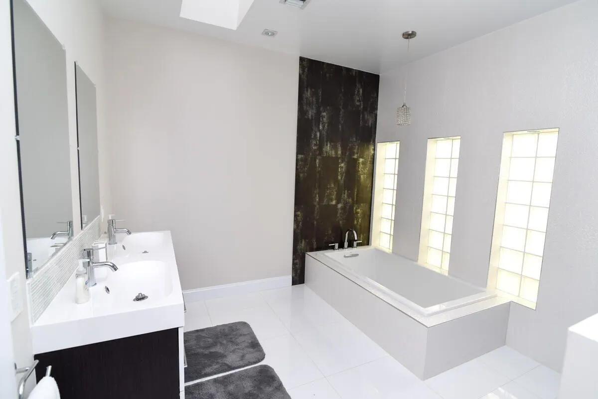 511 Golden Harbour Drive