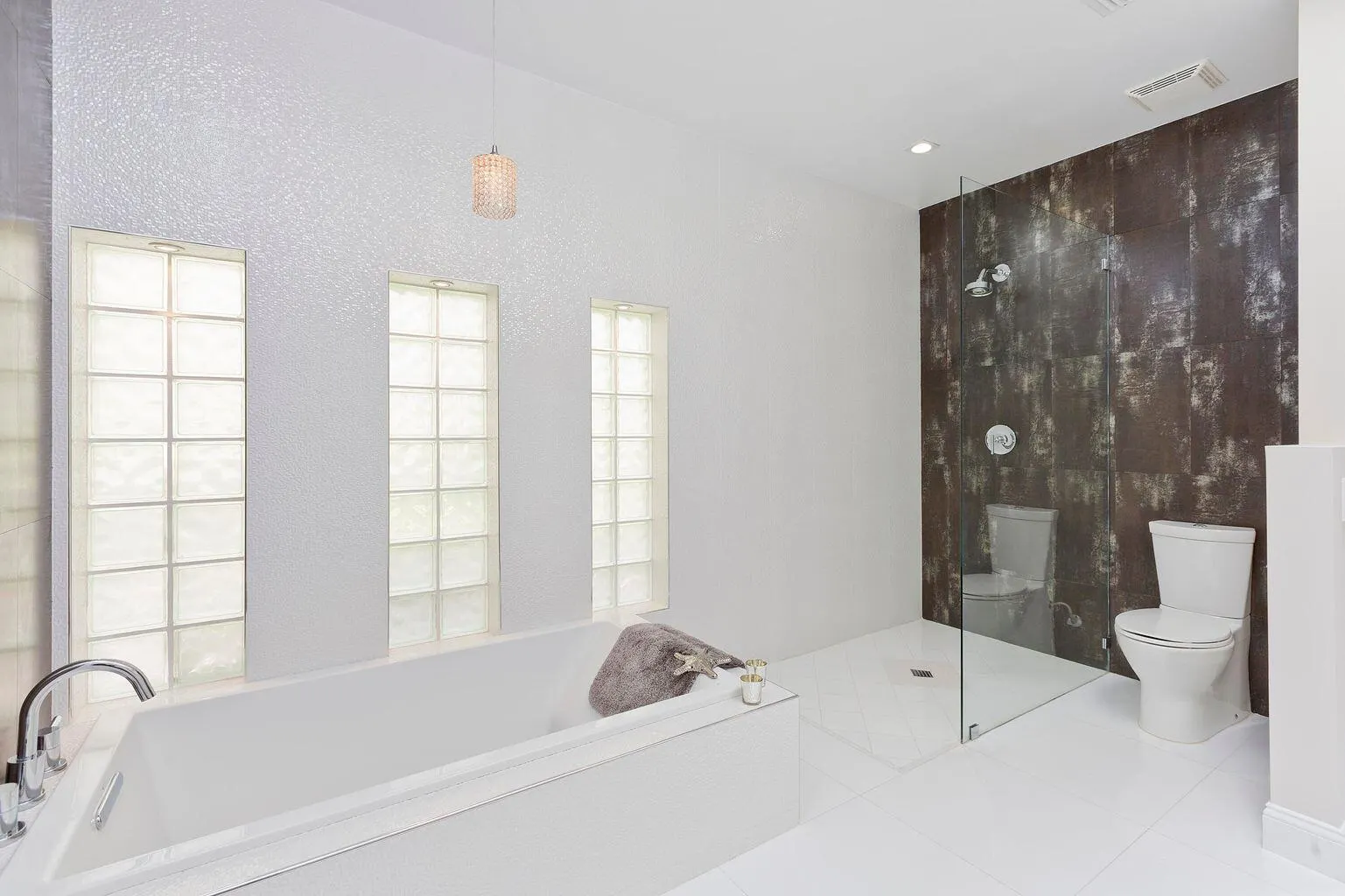 511 Golden Harbour Drive