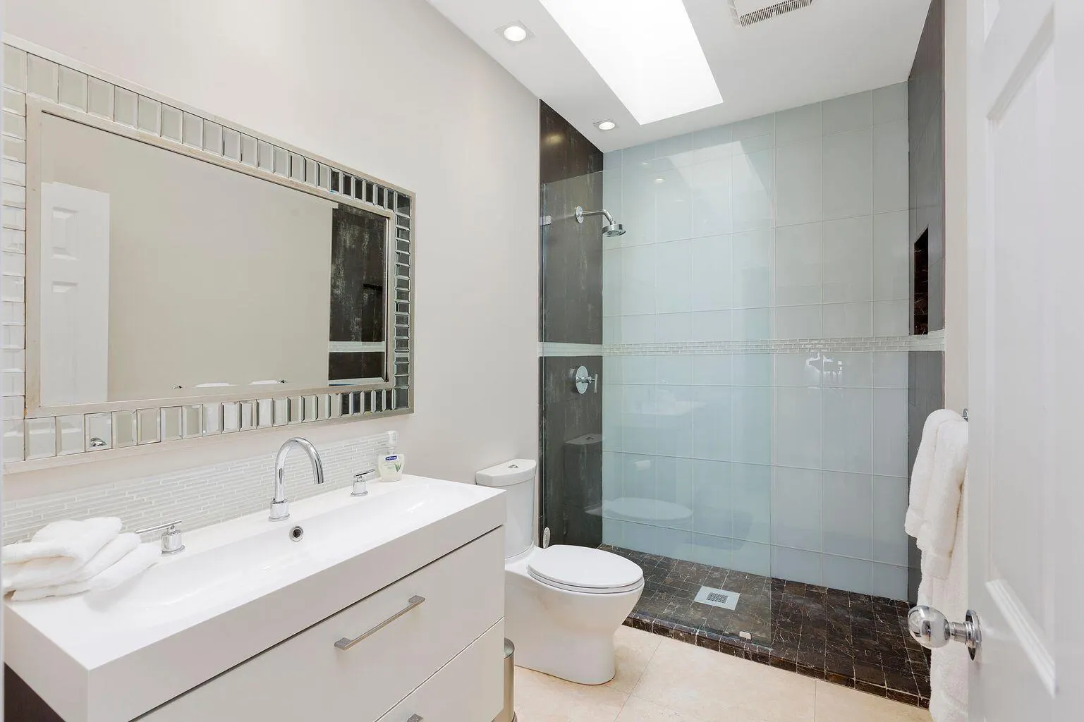 511 Golden Harbour Drive