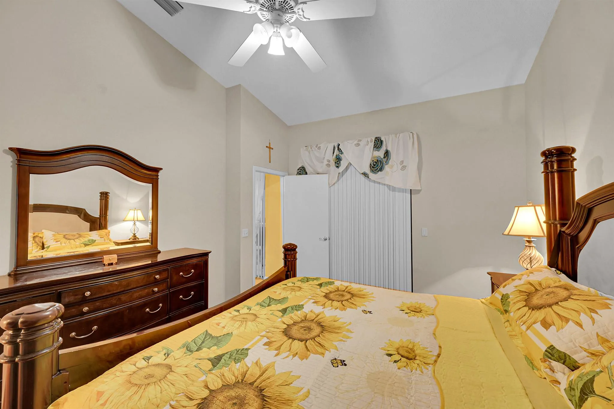 5379 Verona Dr, #H - Corner