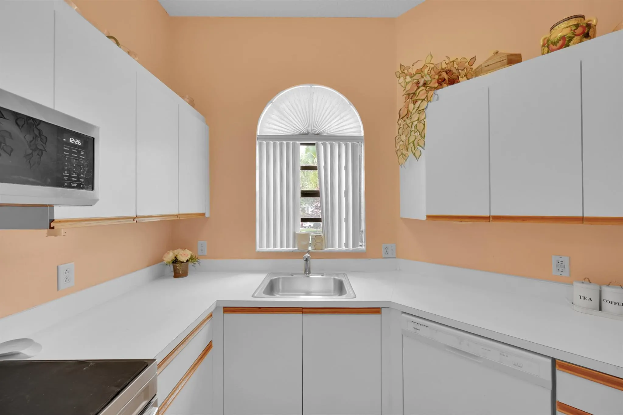 5379 Verona Dr, #H - Corner