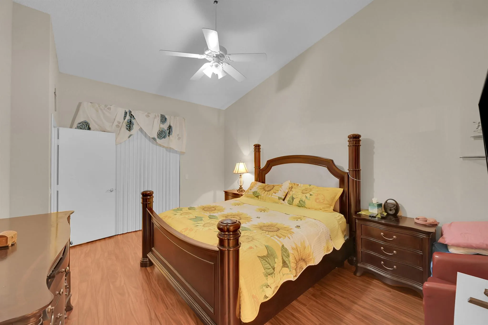 5379 Verona Dr, #H - Corner