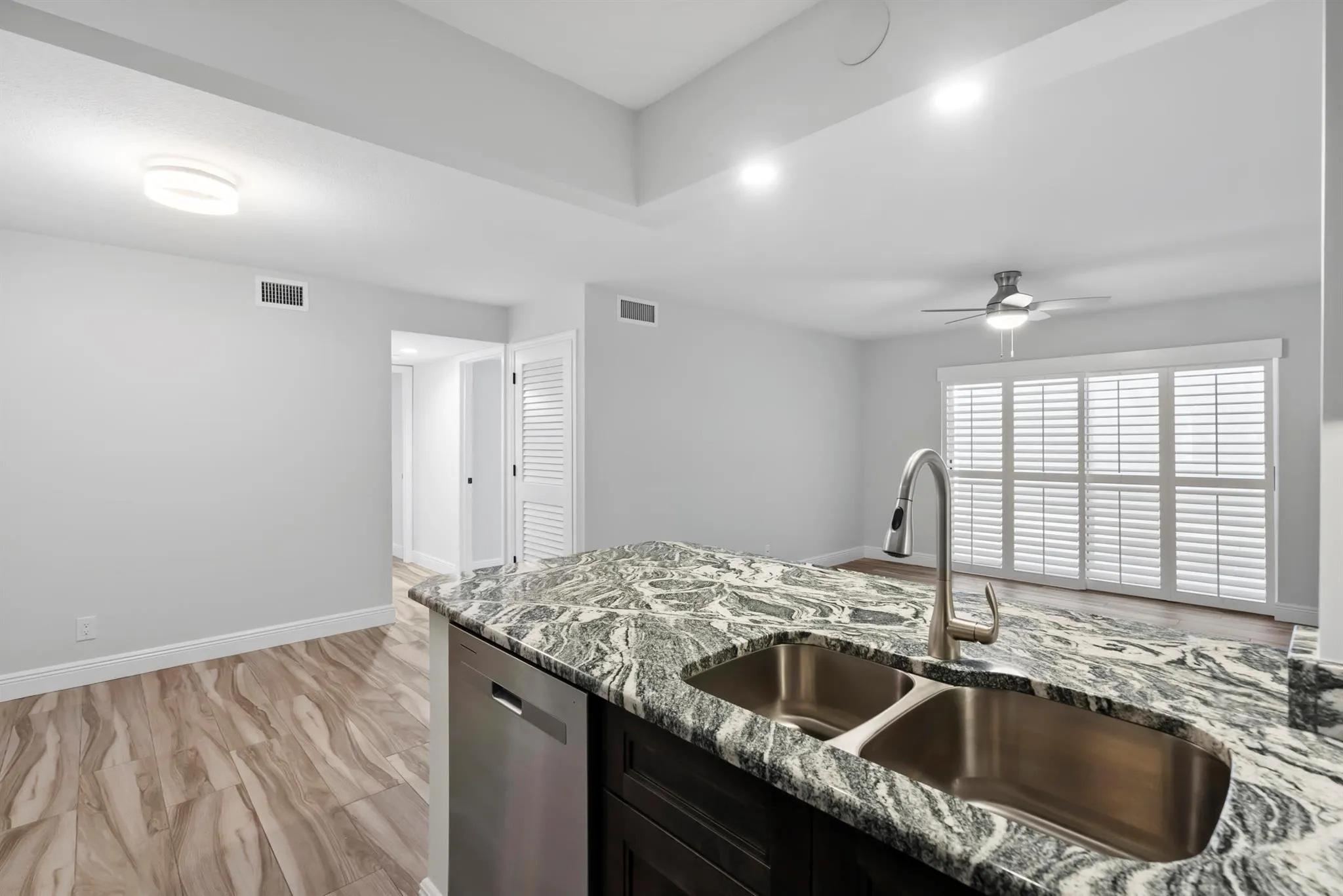 2518 SE Anchorage Cove, #B-1