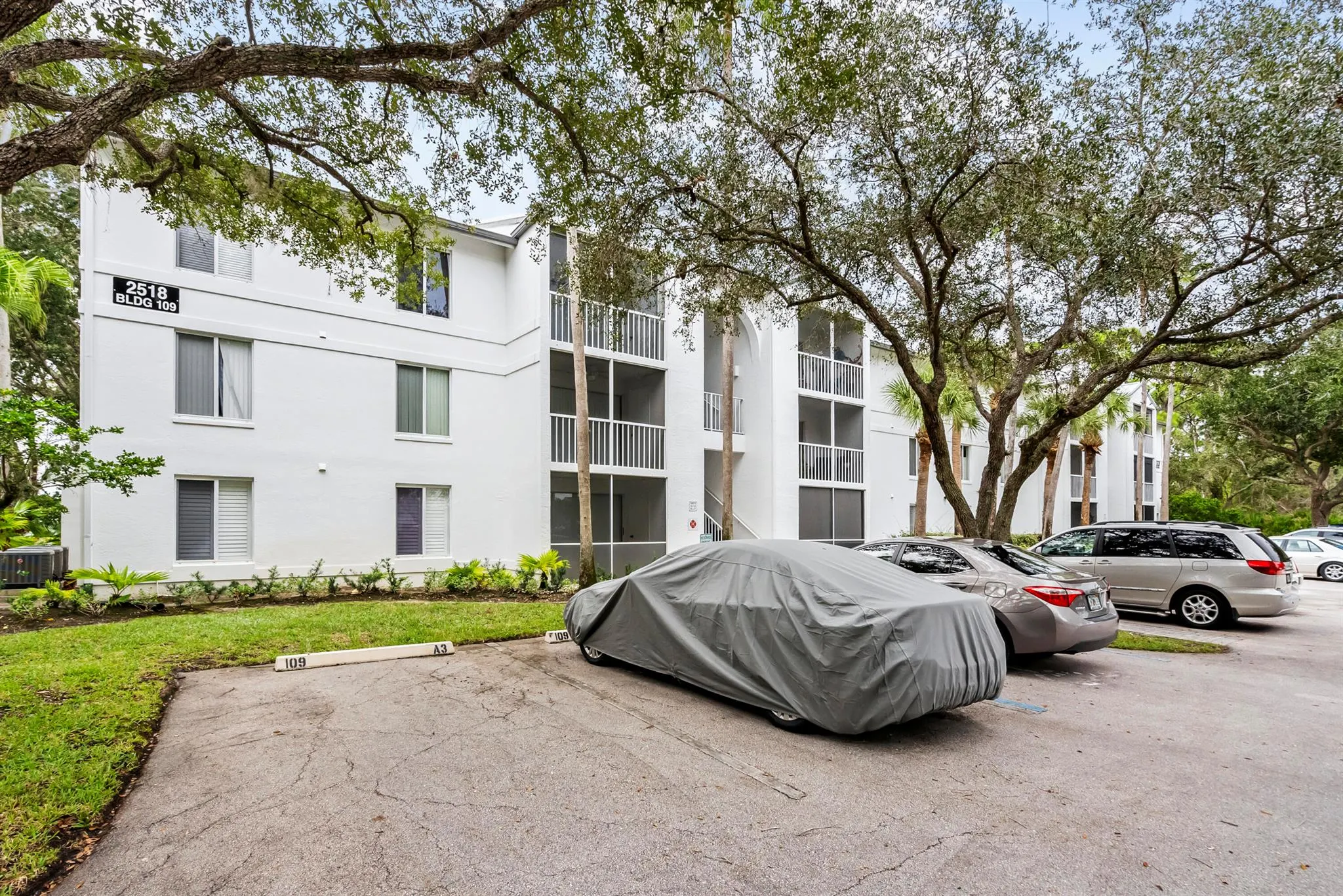 2518 SE Anchorage Cove, #B-1