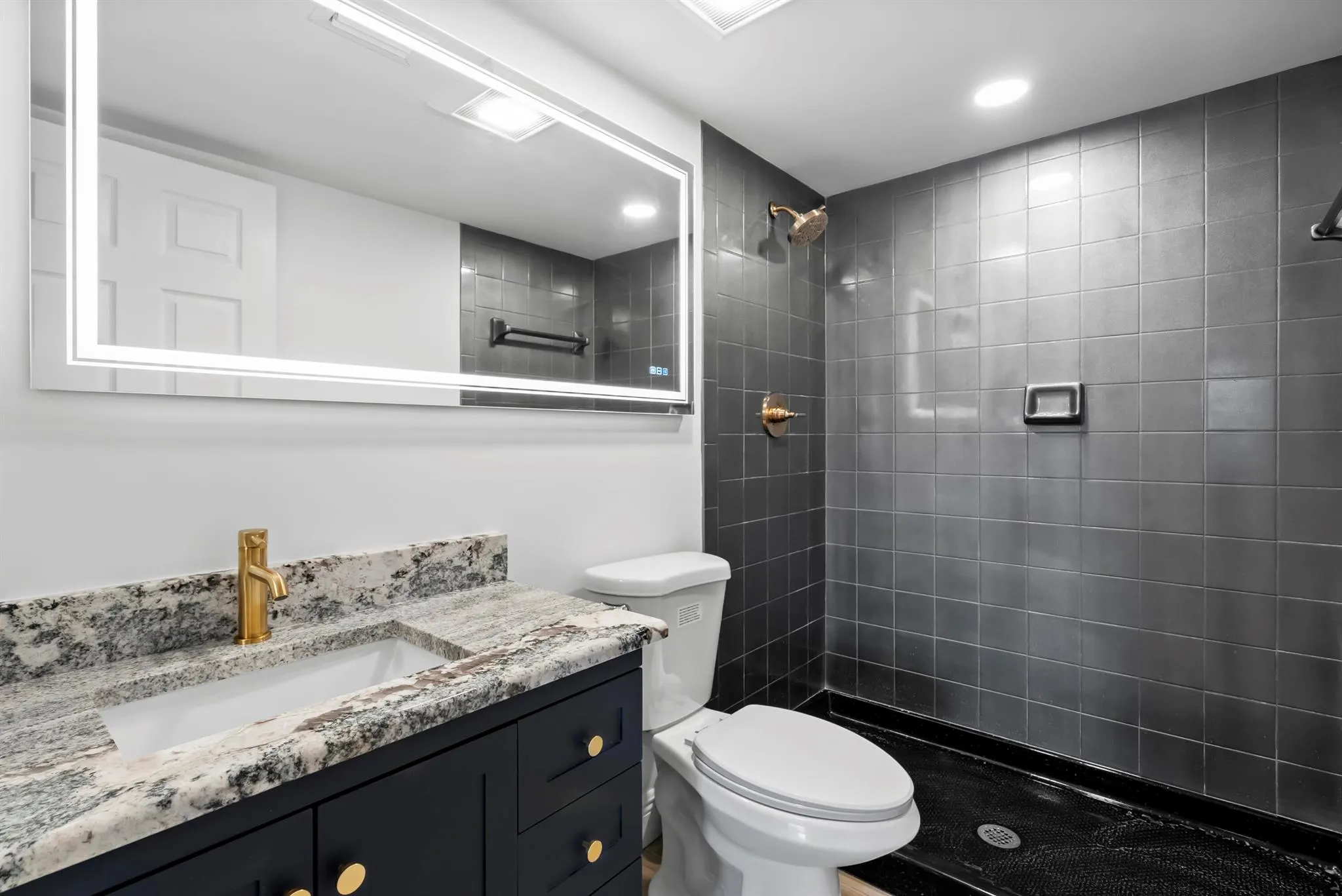 2518 SE Anchorage Cove, #B-1