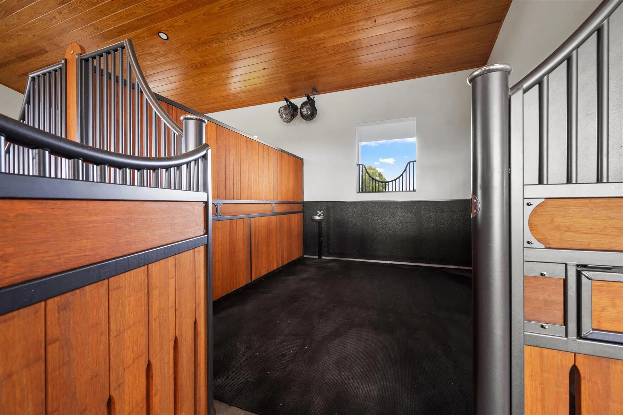 15385 Sunnyland Lane