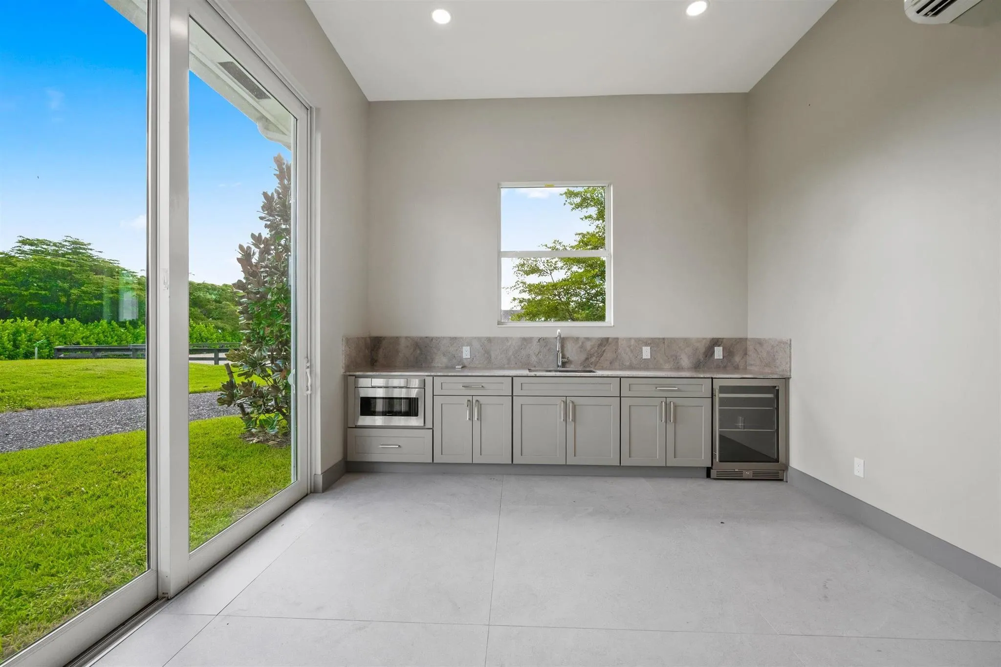 15385 Sunnyland Lane