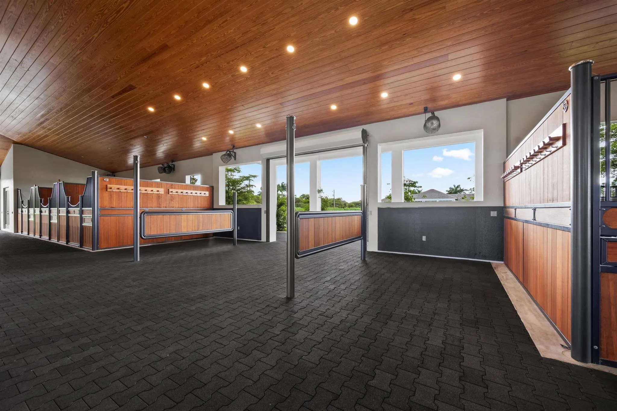 15385 Sunnyland Lane