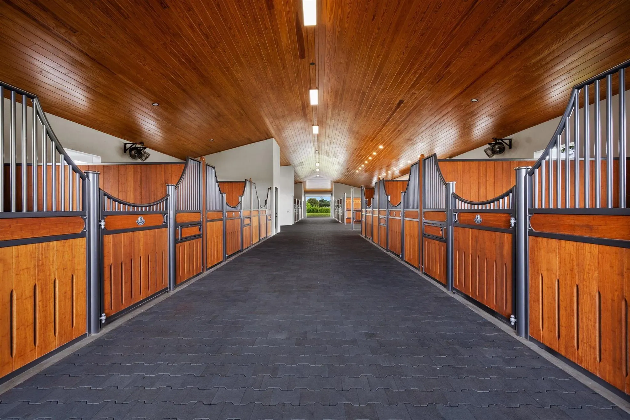 15385 Sunnyland Lane