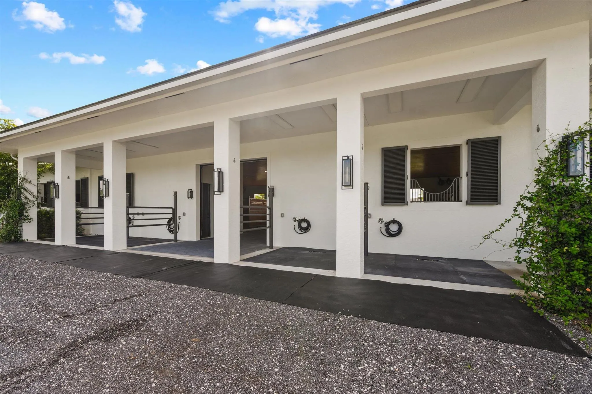 15385 Sunnyland Lane