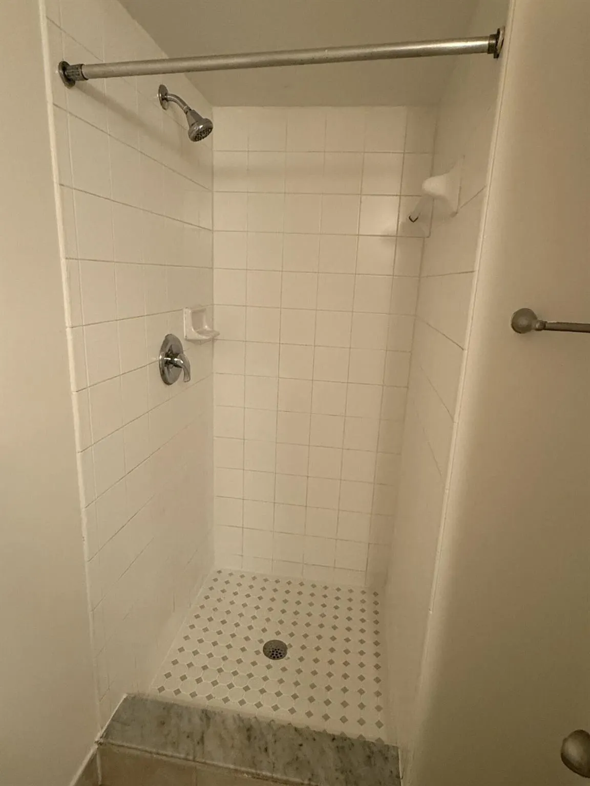 4179 N Haverhill Road, #603