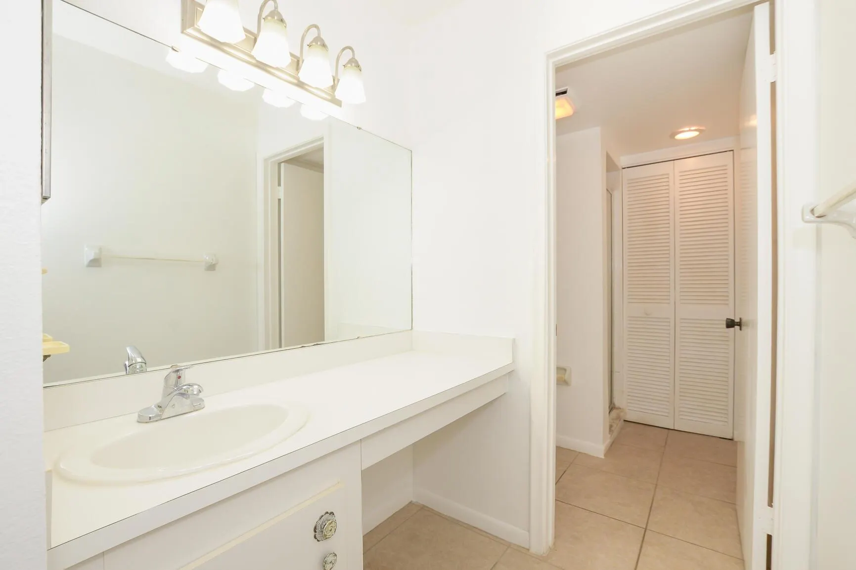 4200 N Hwy A1a, #412