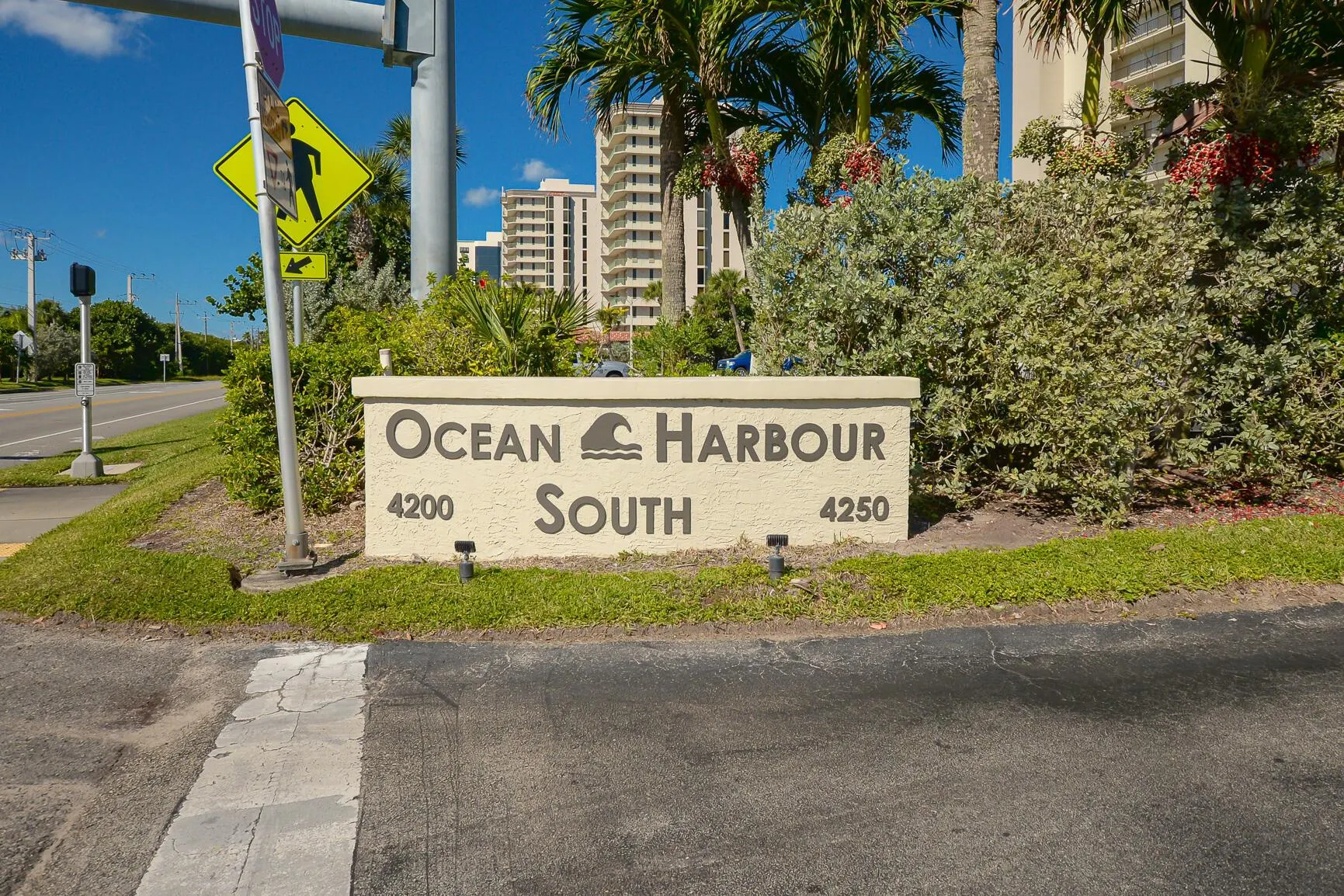 4200 N Hwy A1a, #412