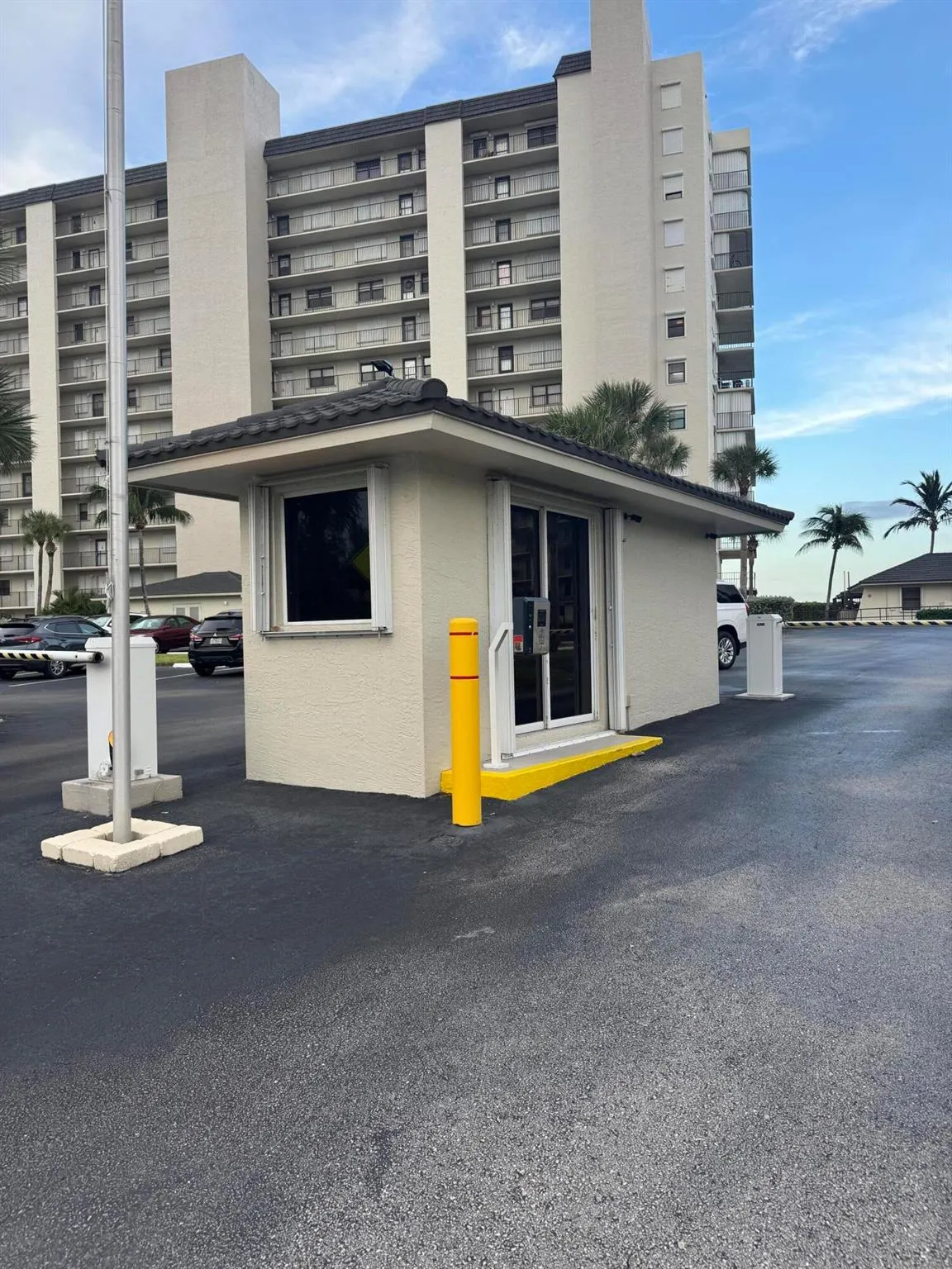 4200 N Hwy A1a, #412