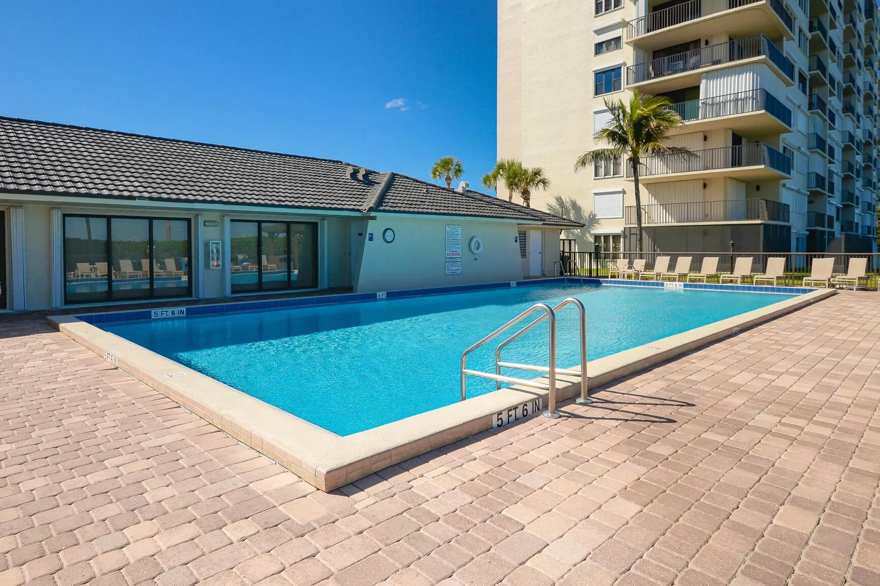 4200 N Hwy A1a, #412