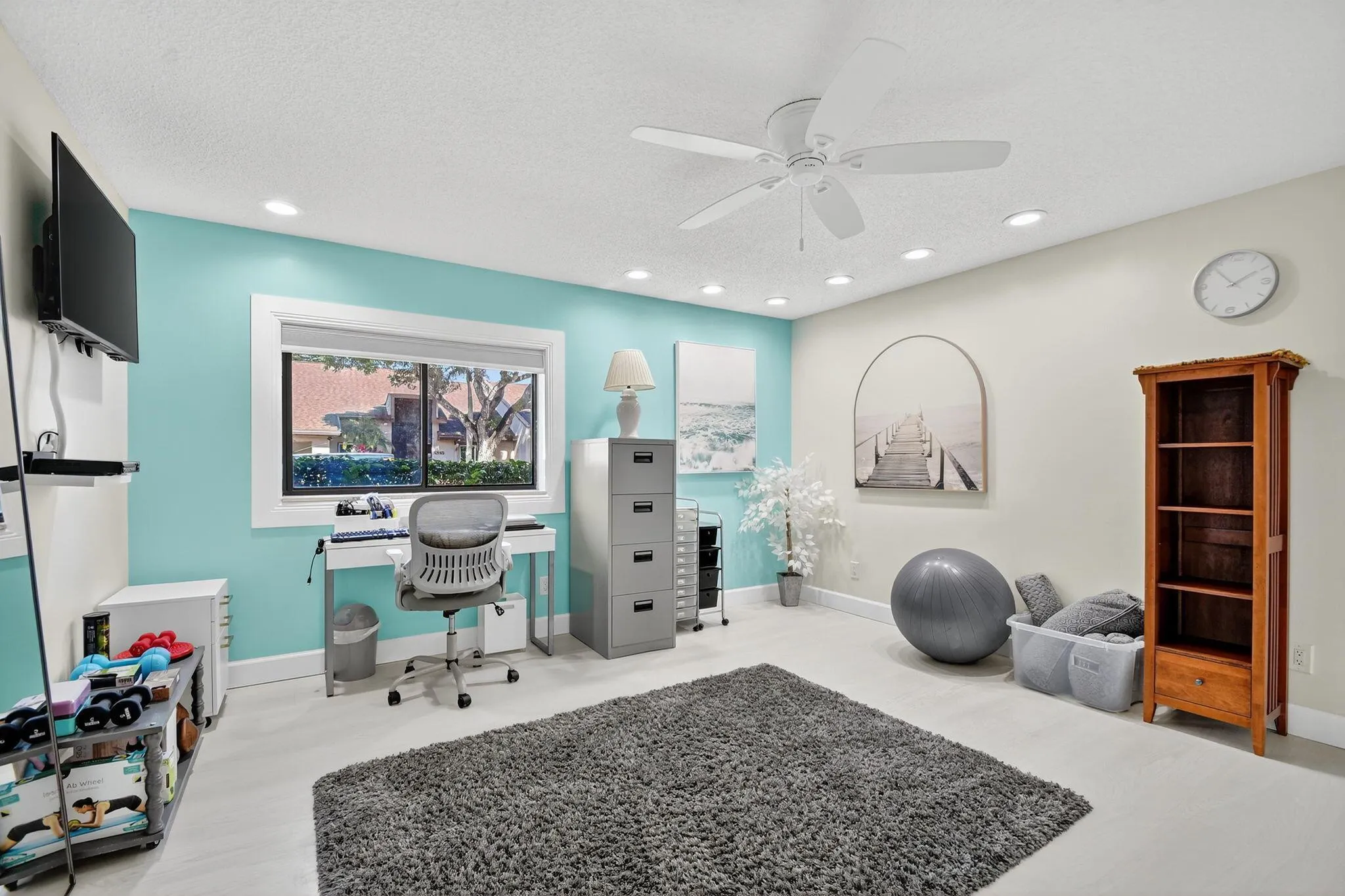 6750 Versailles Court