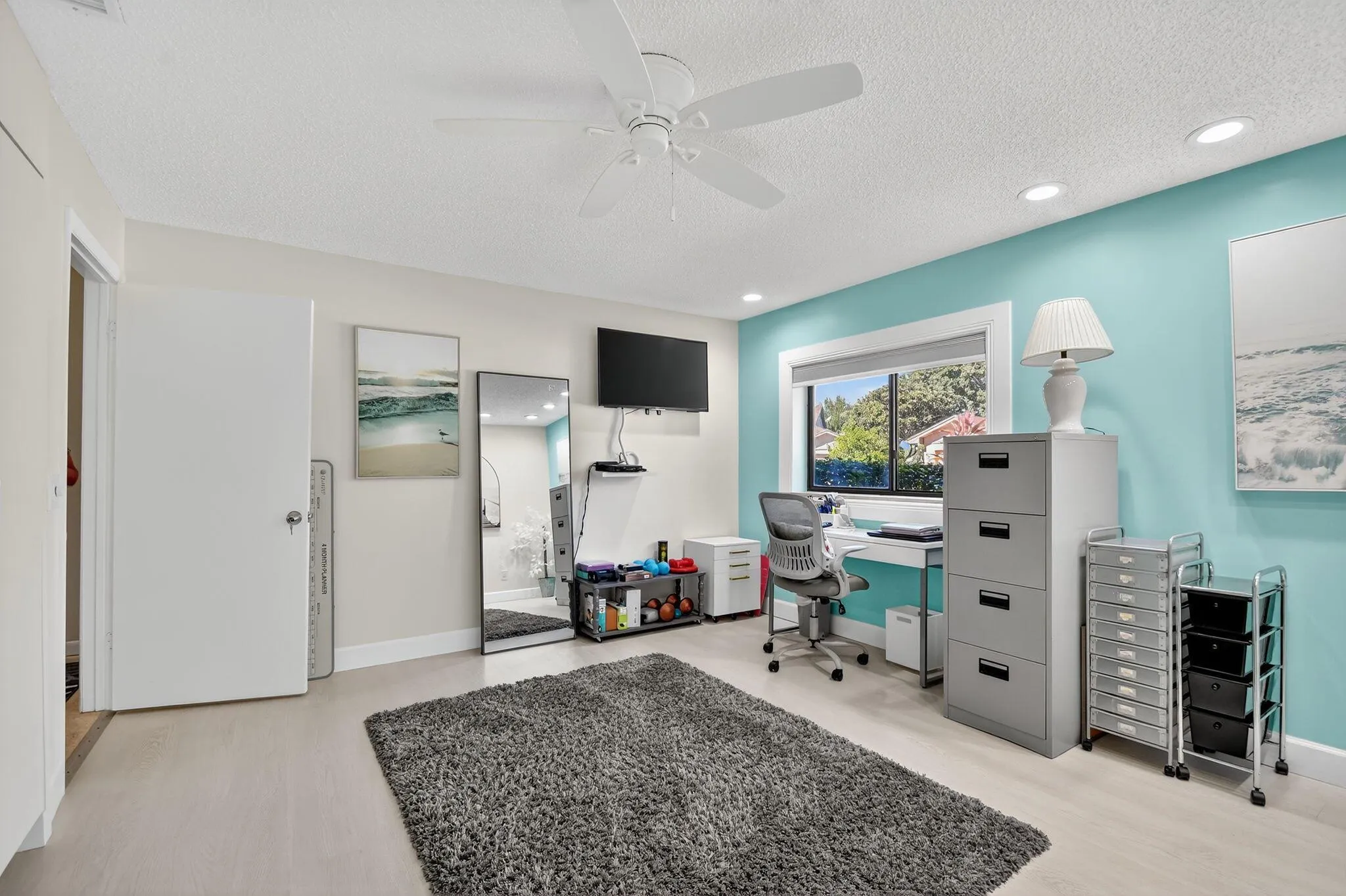 6750 Versailles Court