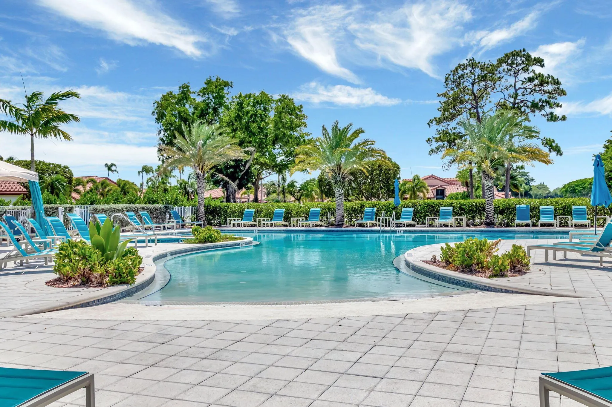 6750 Versailles Court