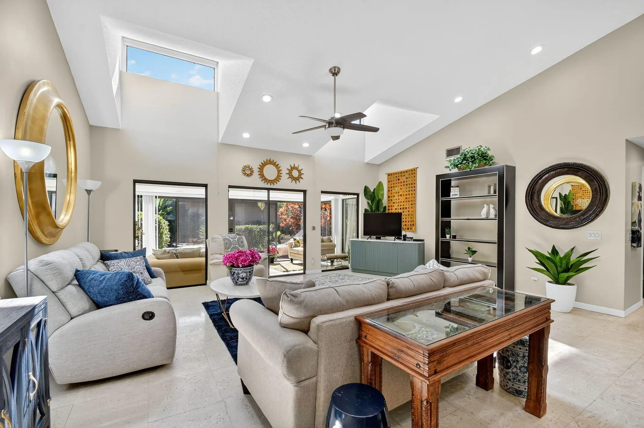 6750 Versailles Court