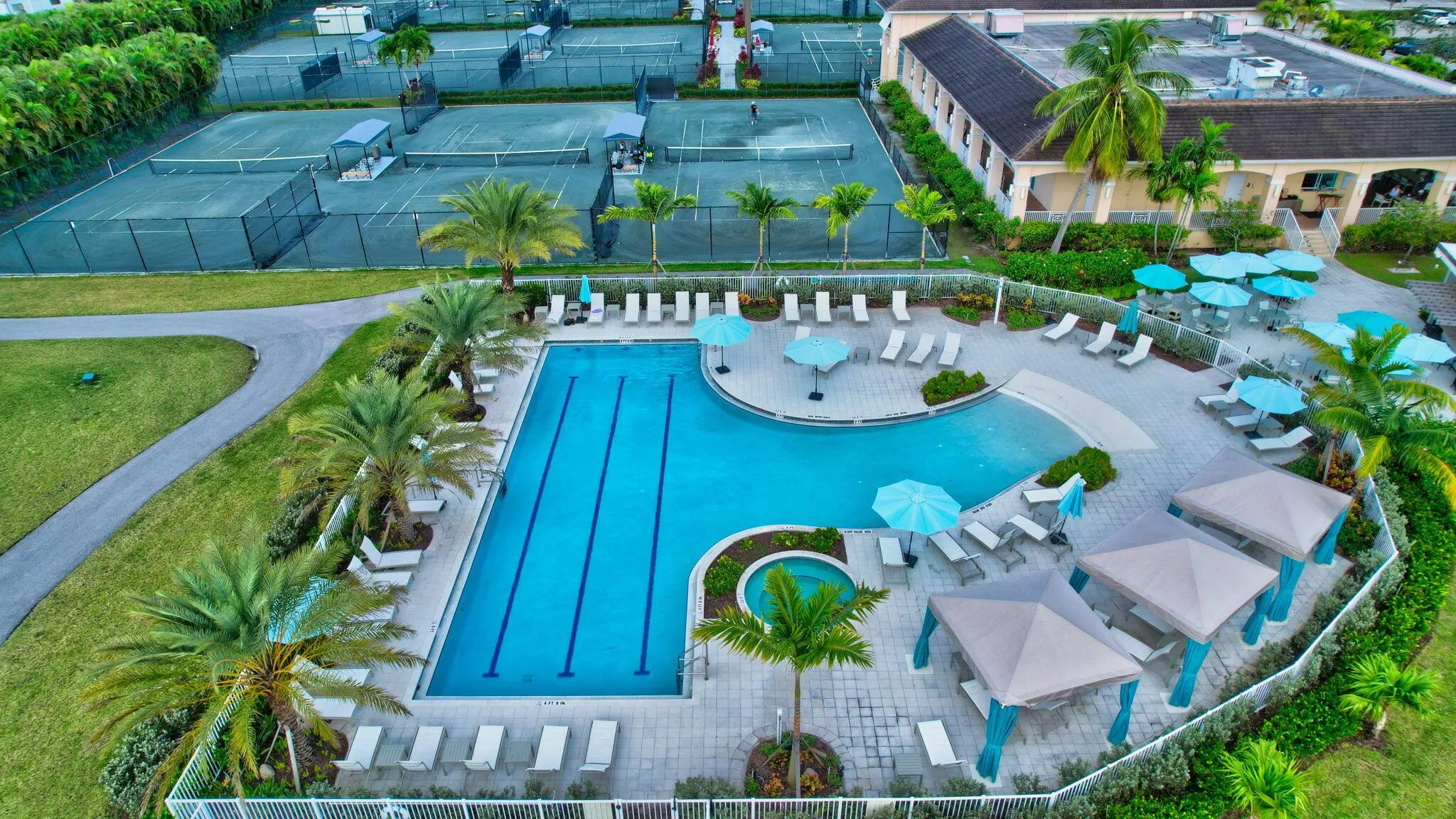 6750 Versailles Court