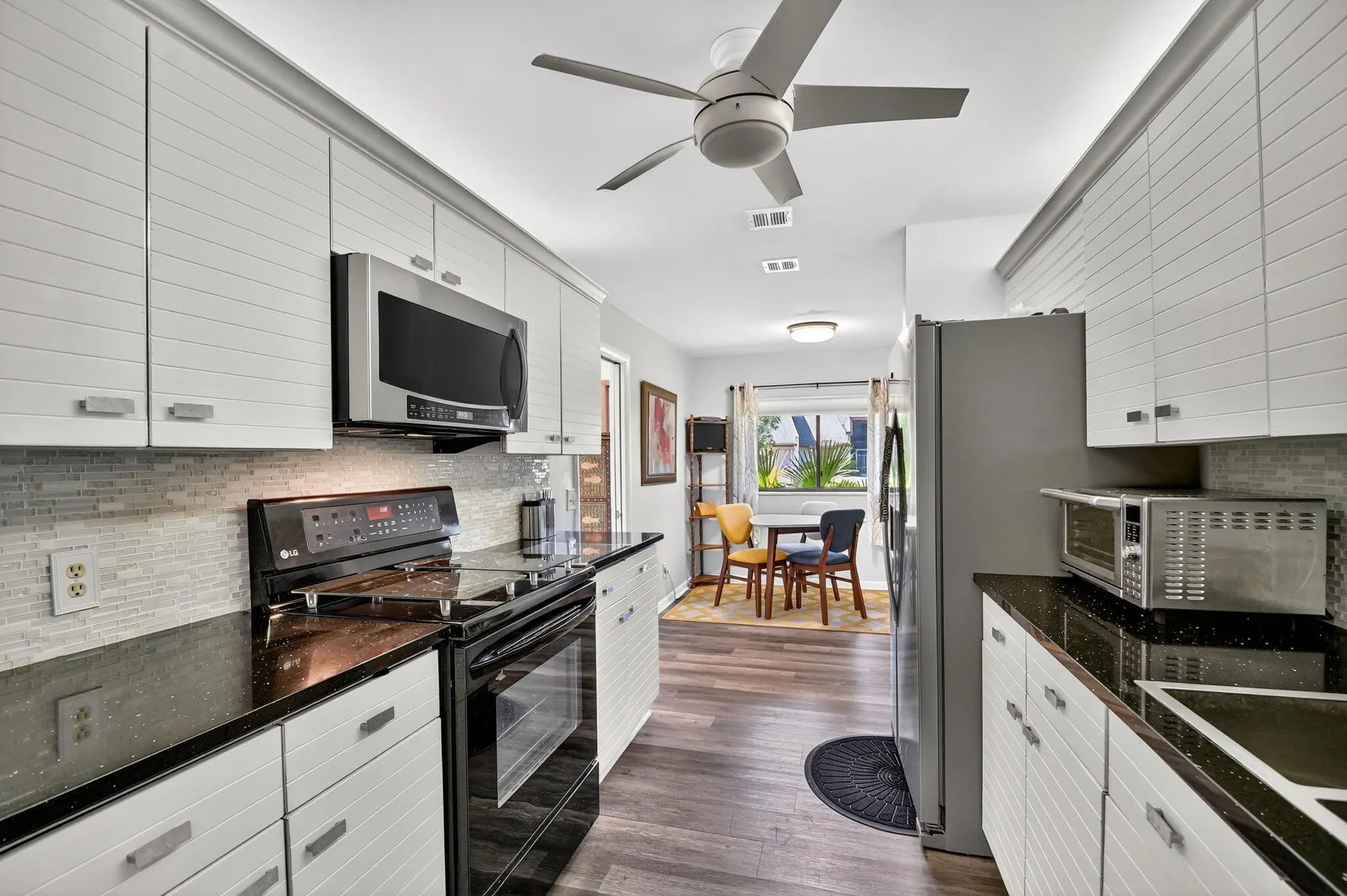 6750 Versailles Court