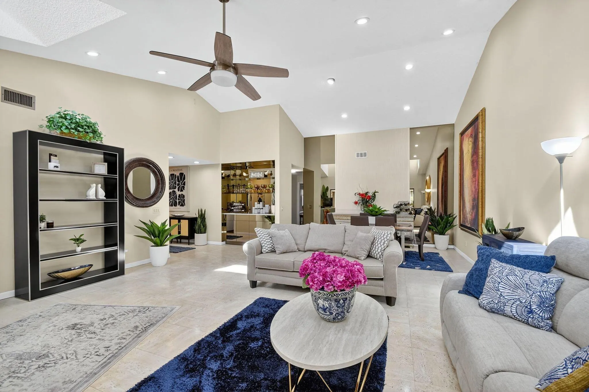 6750 Versailles Court