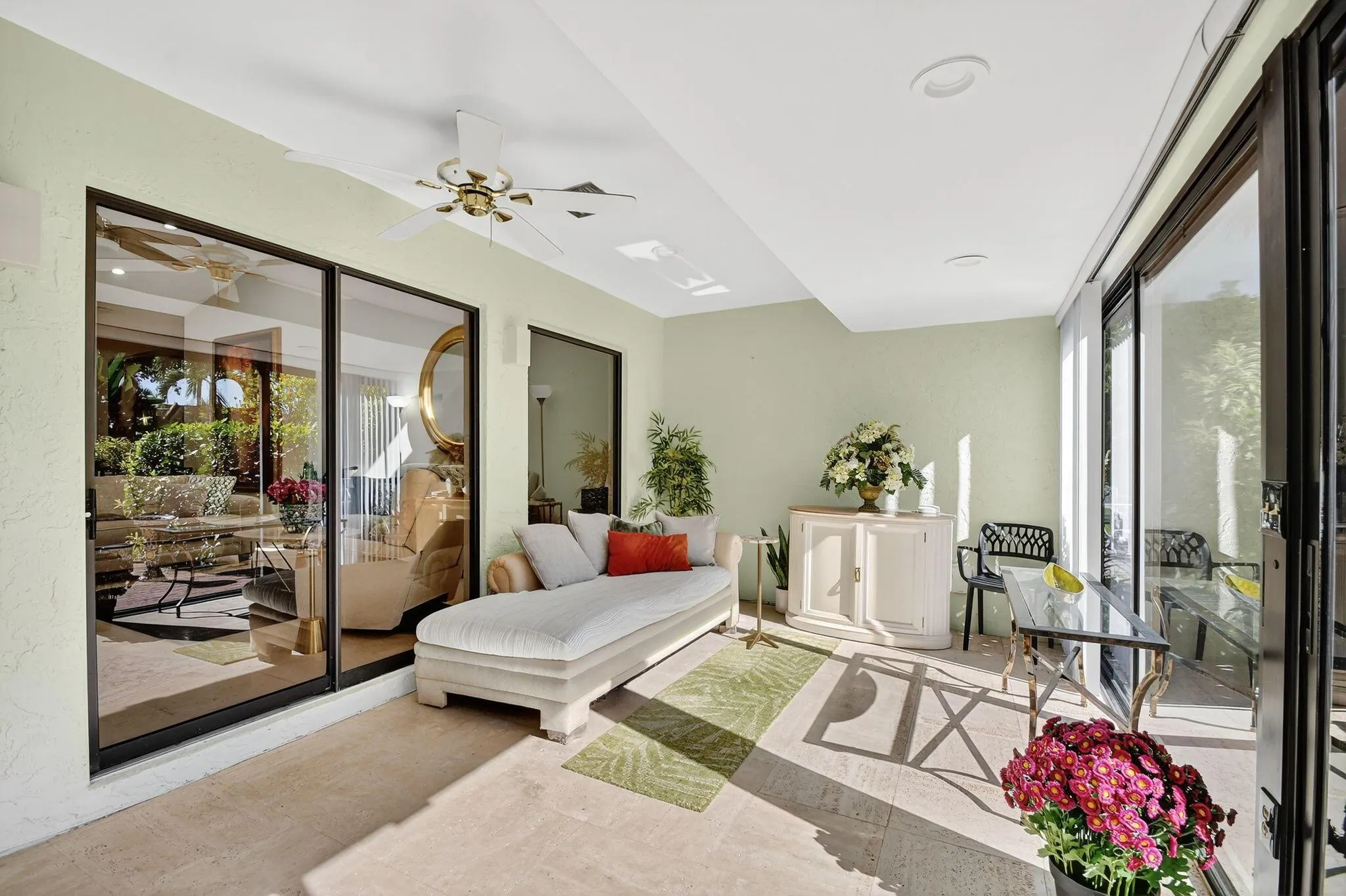 6750 Versailles Court