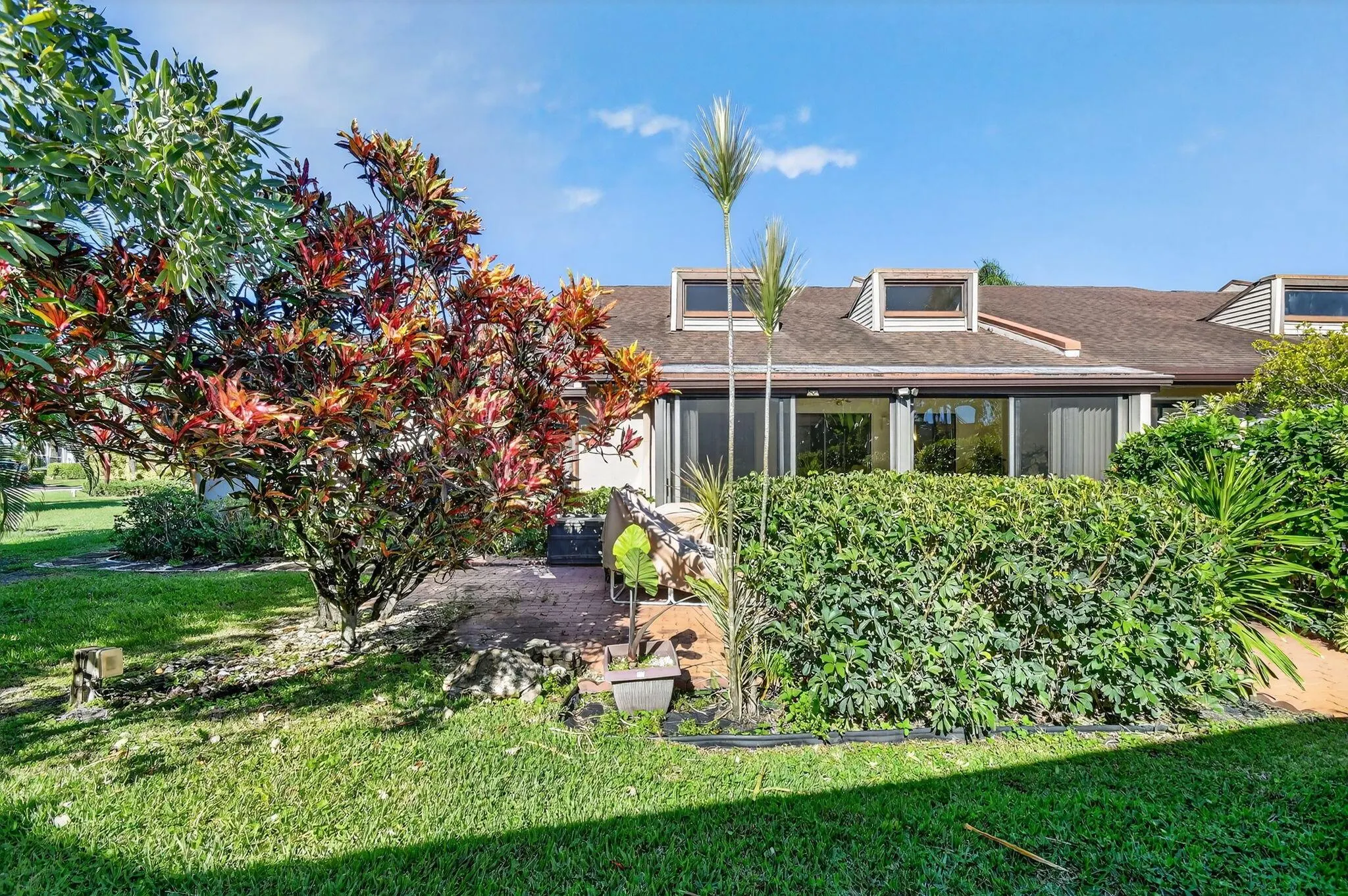 6750 Versailles Court