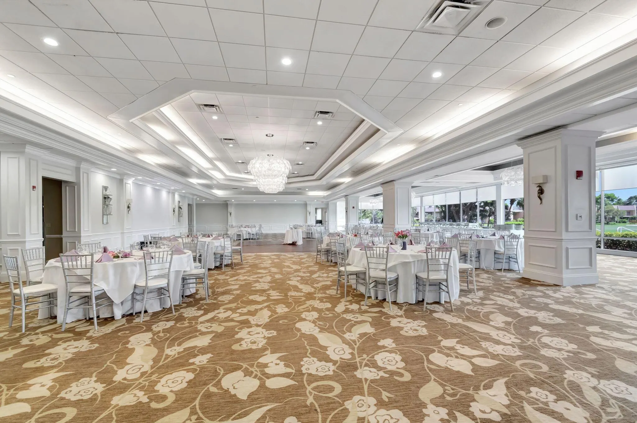 6750 Versailles Court