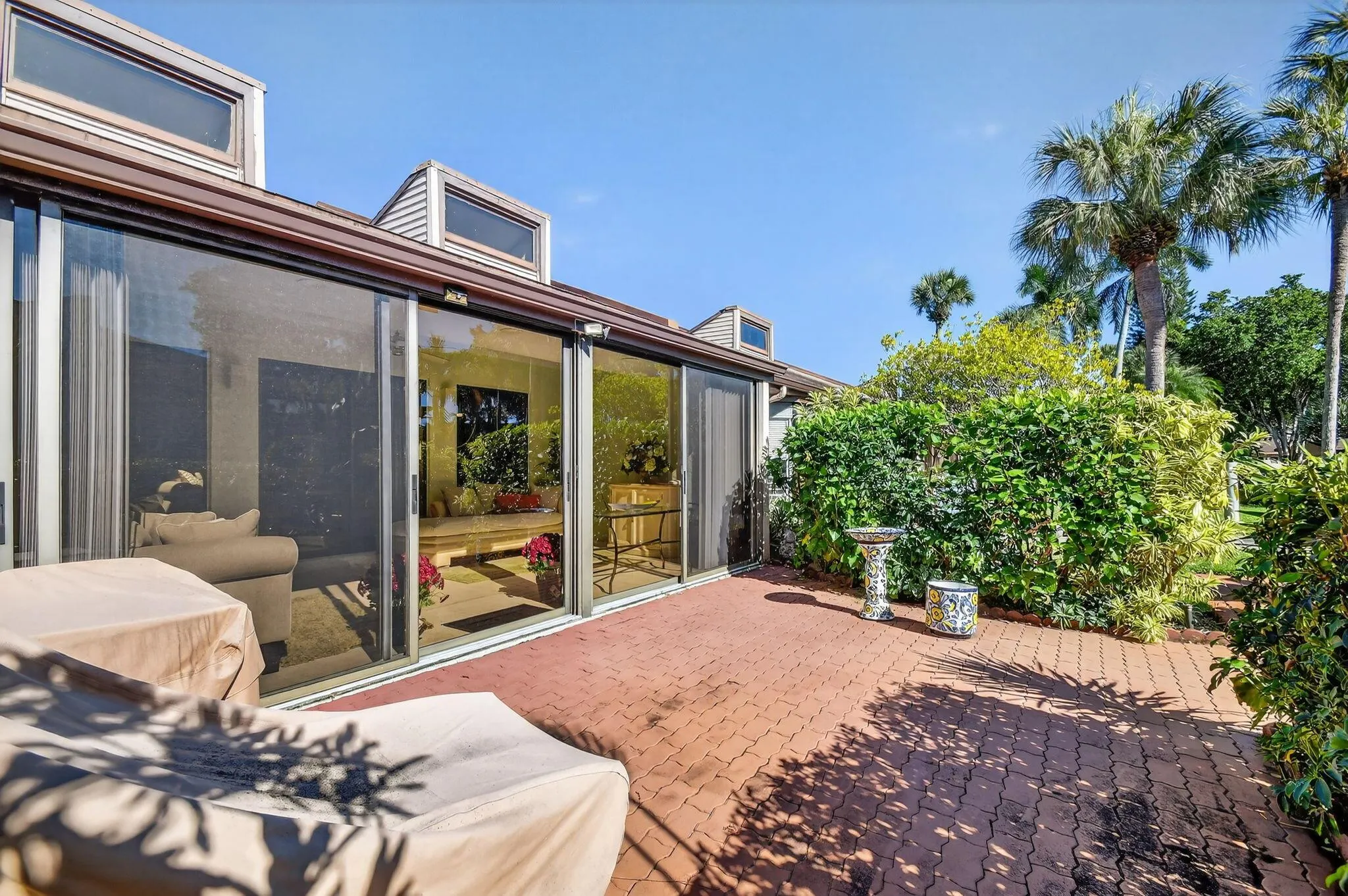 6750 Versailles Court