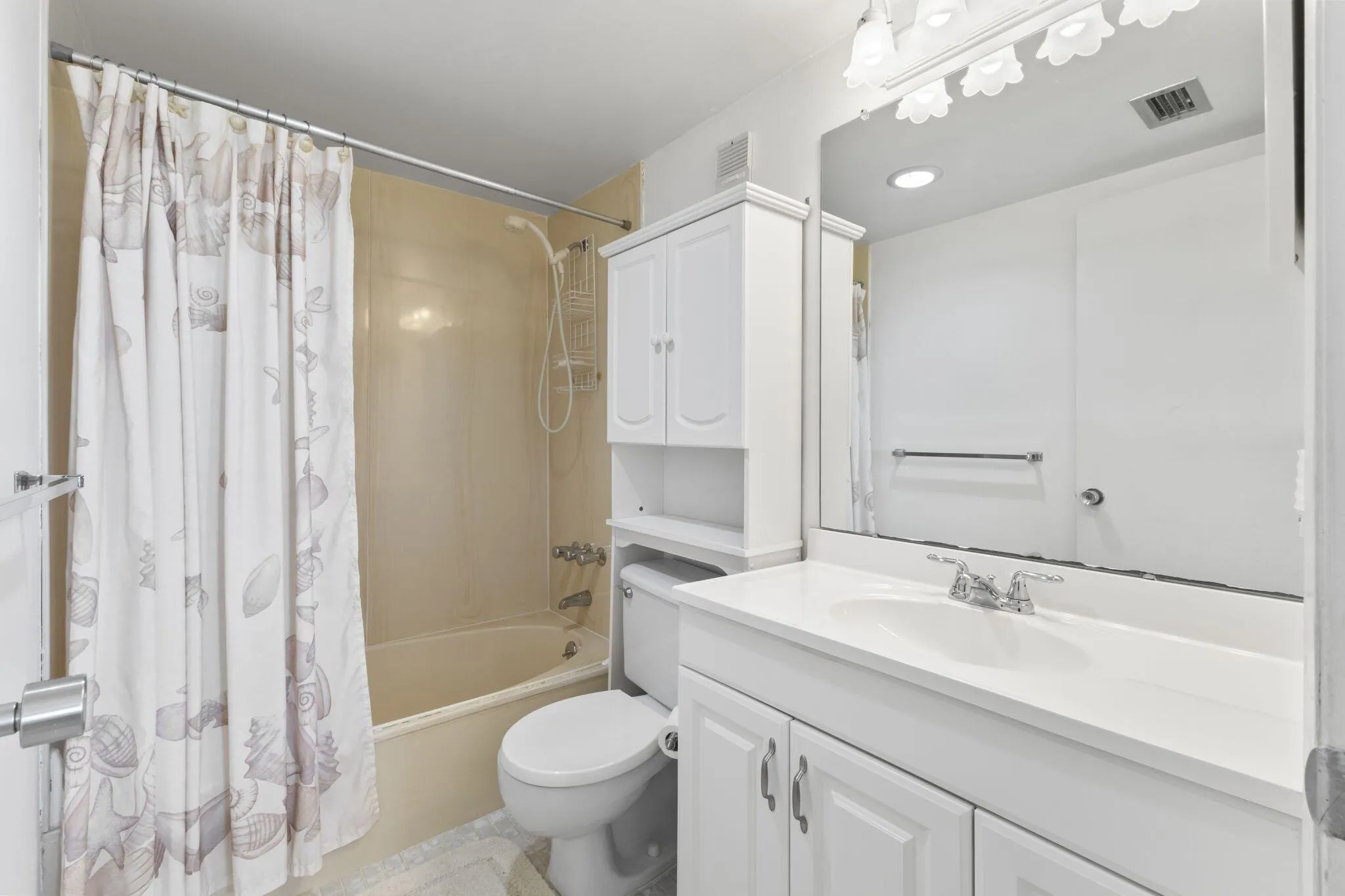 3472 NE Causeway Boulevard, #104