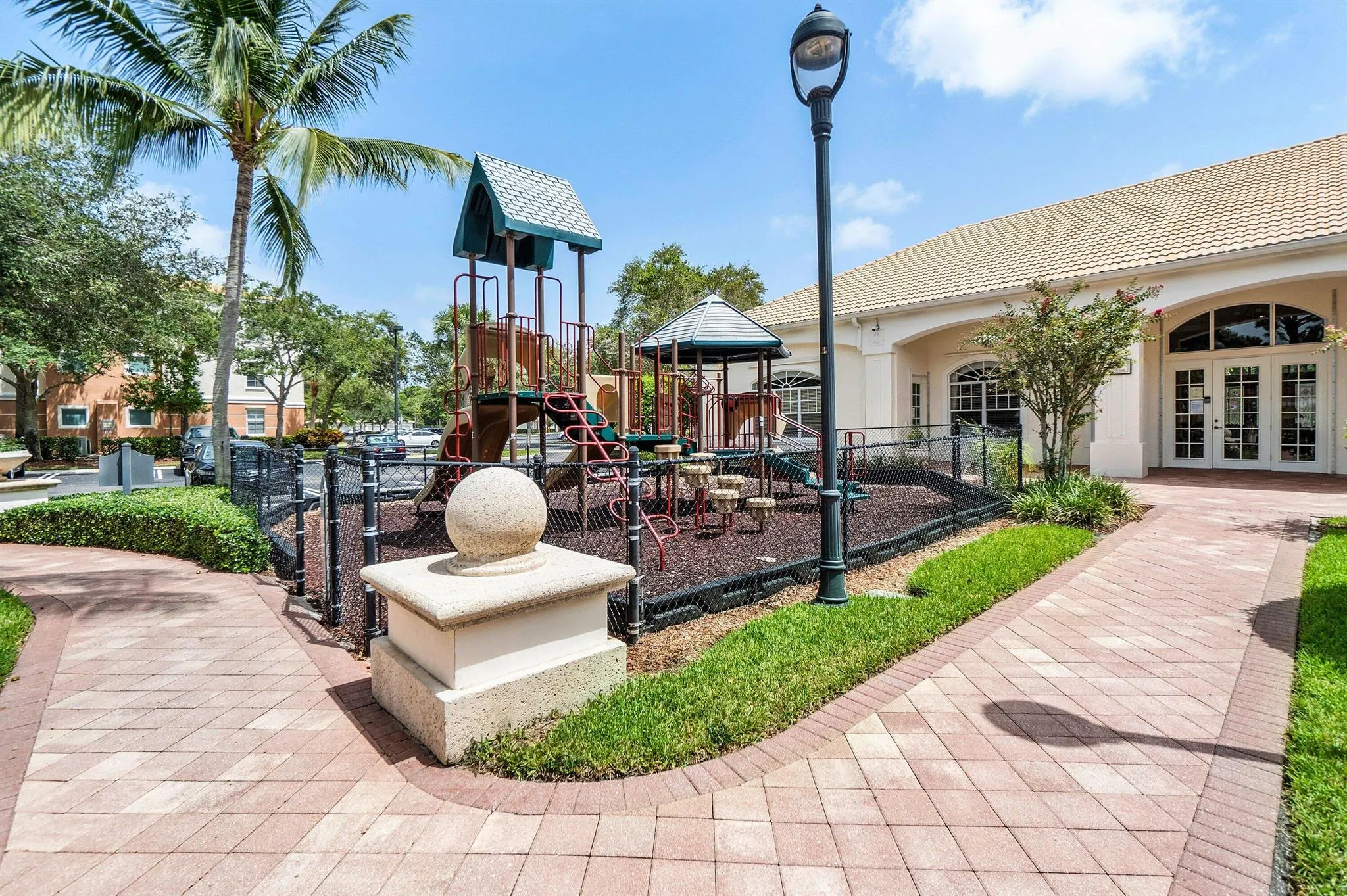 8211 Myrtlewood Circle W