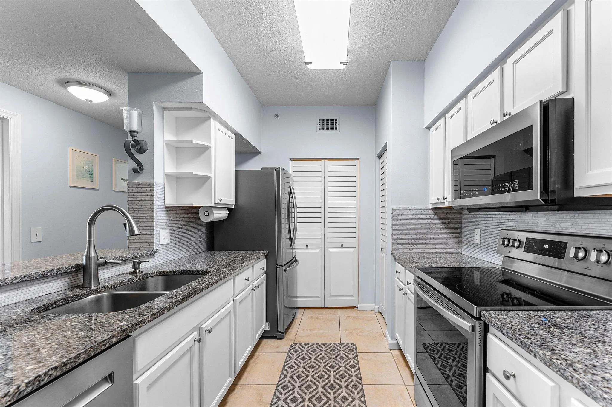 8211 Myrtlewood Circle W