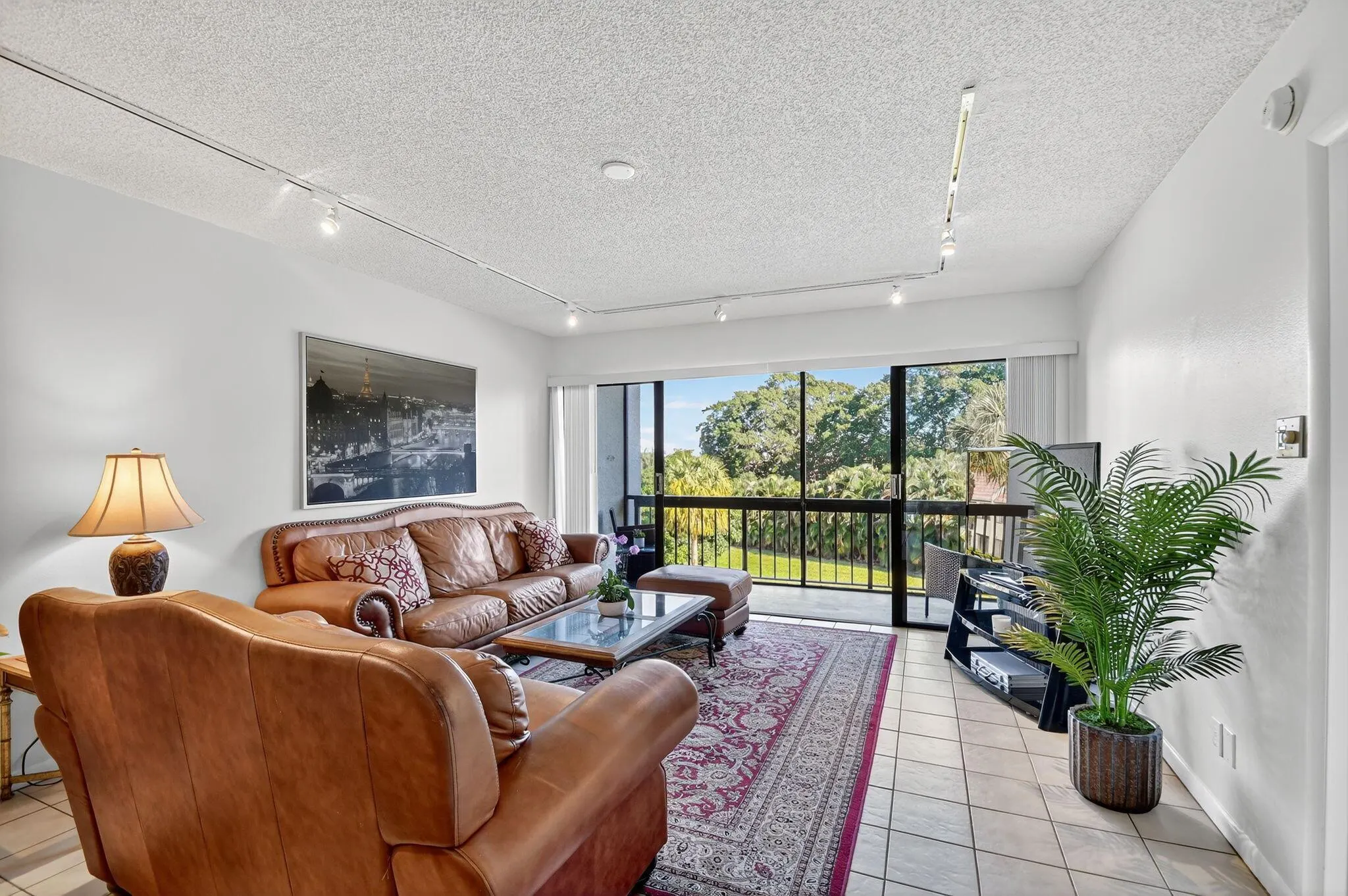 2500 Presidential Way, #302