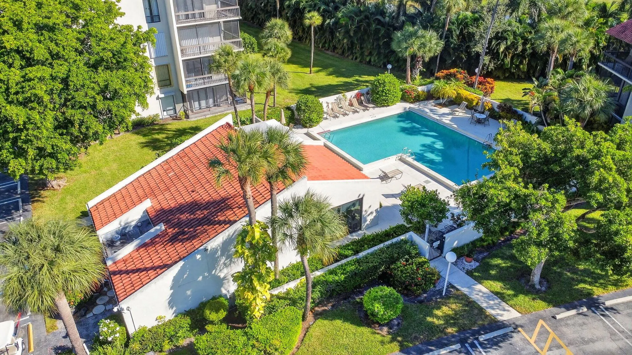 2500 Presidential Way, #302